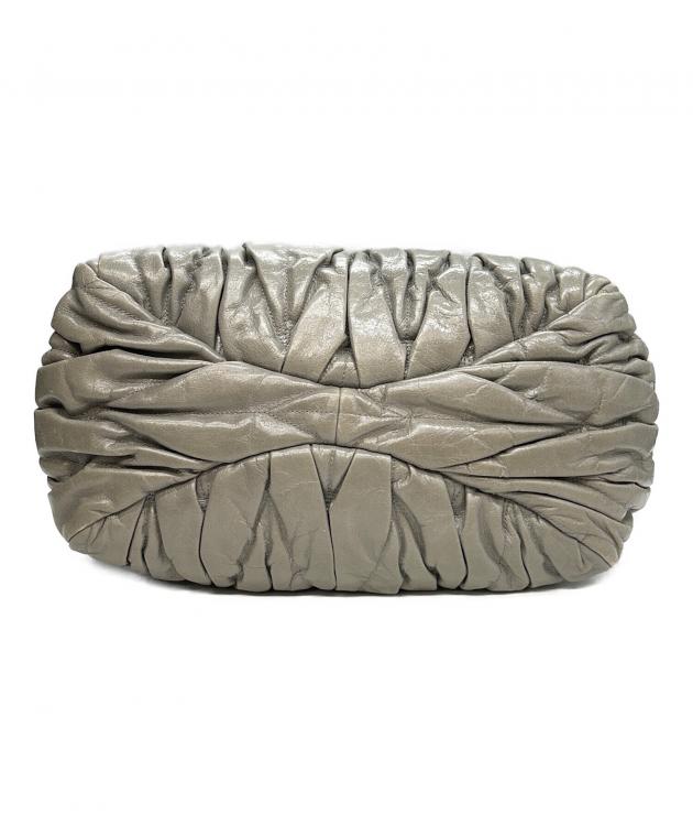 miumiu マテラッセギャザー2wayバッグ　グレー系ラムミュウミュウ正規品 中古・古着通販】MIU MIU (ミュウミュウ) マテラッセ2WAYバッグ グレー
