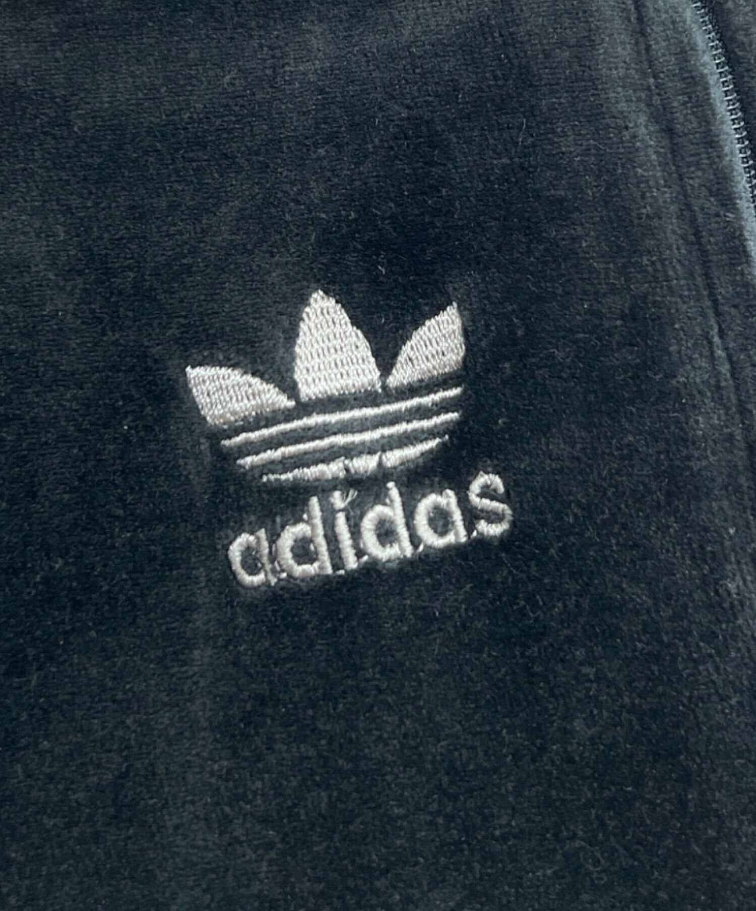 中古・古着通販】adidas (アディダス) ベロアトラックパンツ ブラック