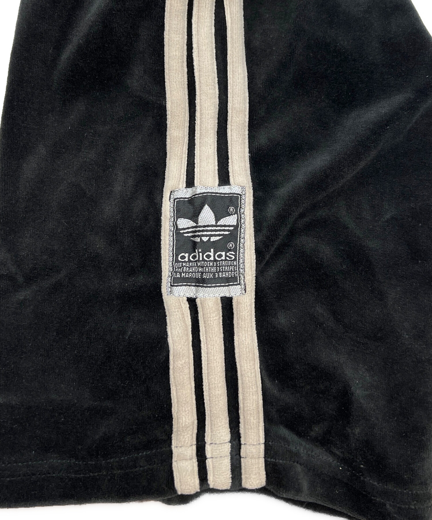 中古・古着通販】adidas (アディダス) ベロアトラックパンツ ブラック