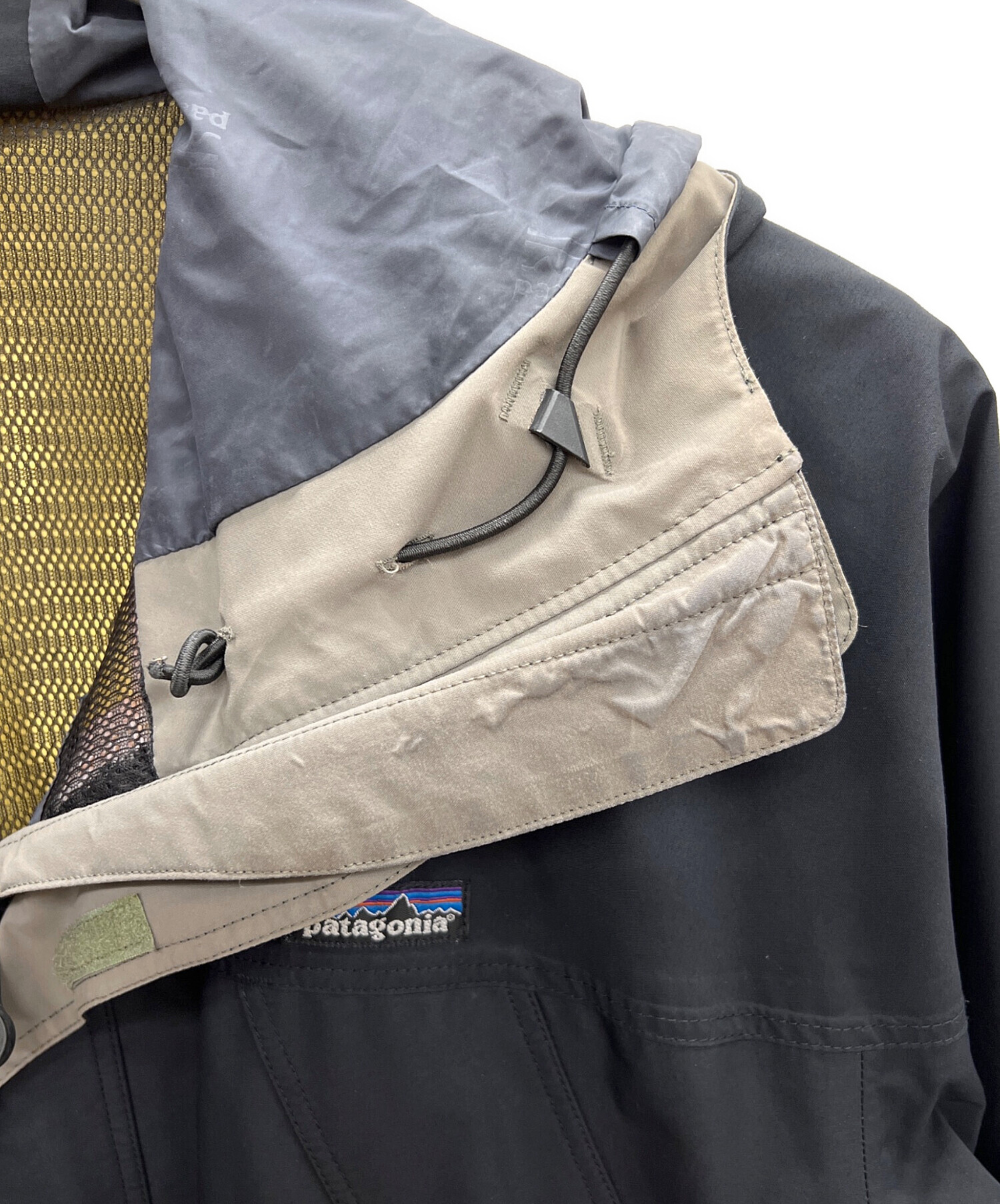 パタゴニアPatagoniaナイロンフードジャケットグレーMマウンテンパーカー 中古・古着通販】Patagonia (パタゴニア) マウンテンパーカー ブラック