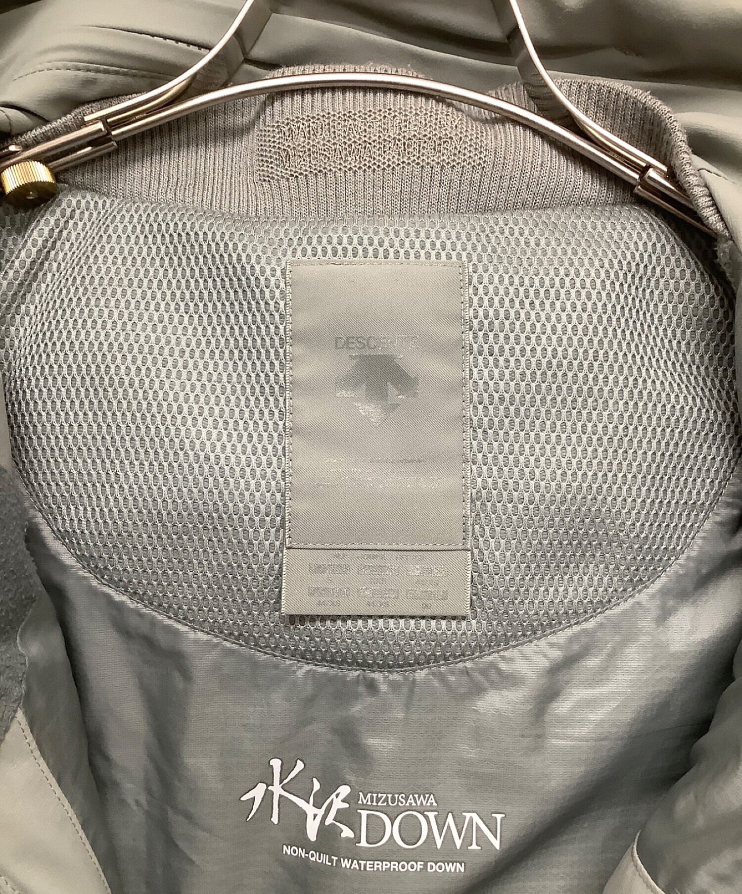 中古・古着通販】DESCENTE (デサント) ダウンジャケット グレー サイズ