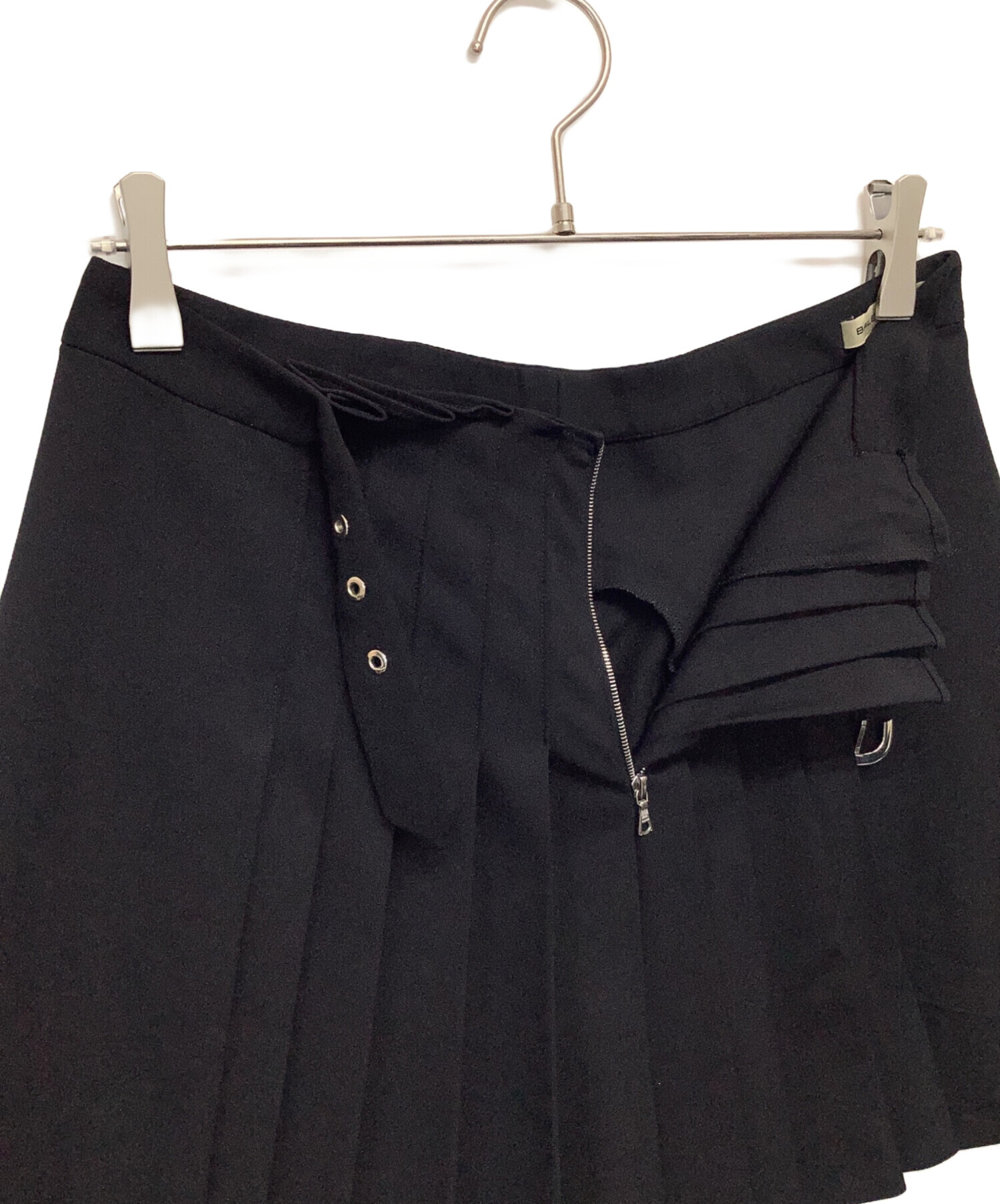 中古・古着通販】BALENCIAGA (バレンシアガ) プリーツショート 中古・古着通販】BALENCIAGA (バレンシアガ) プリーツショート