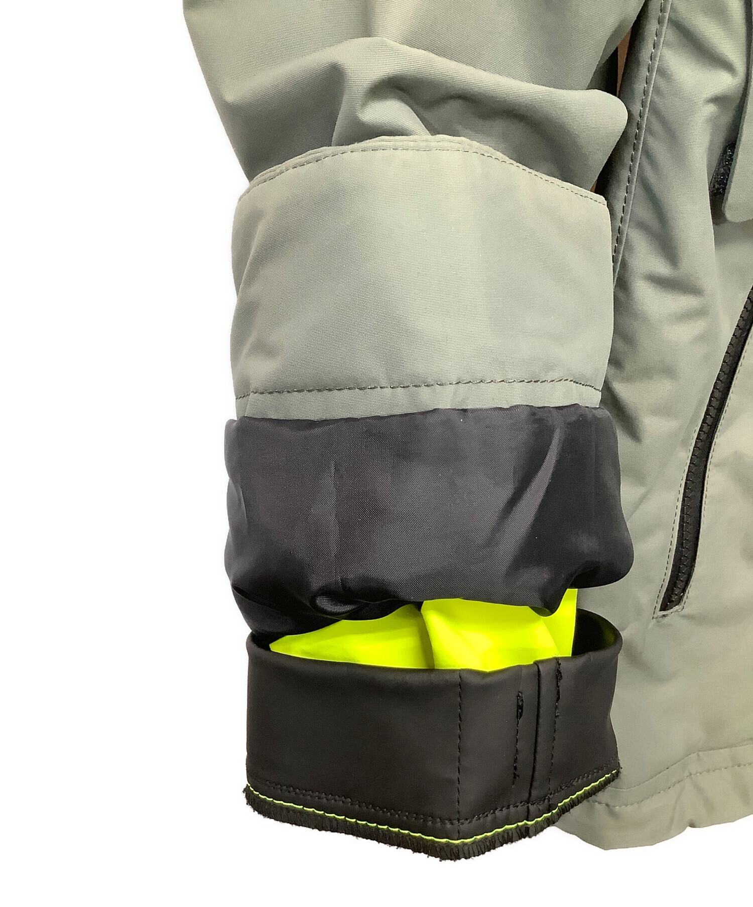 ヘリーハンセン　中綿ジャケット 中古・古着通販】HELLY HANSEN (ヘリーハンセン) 中綿ジャケット