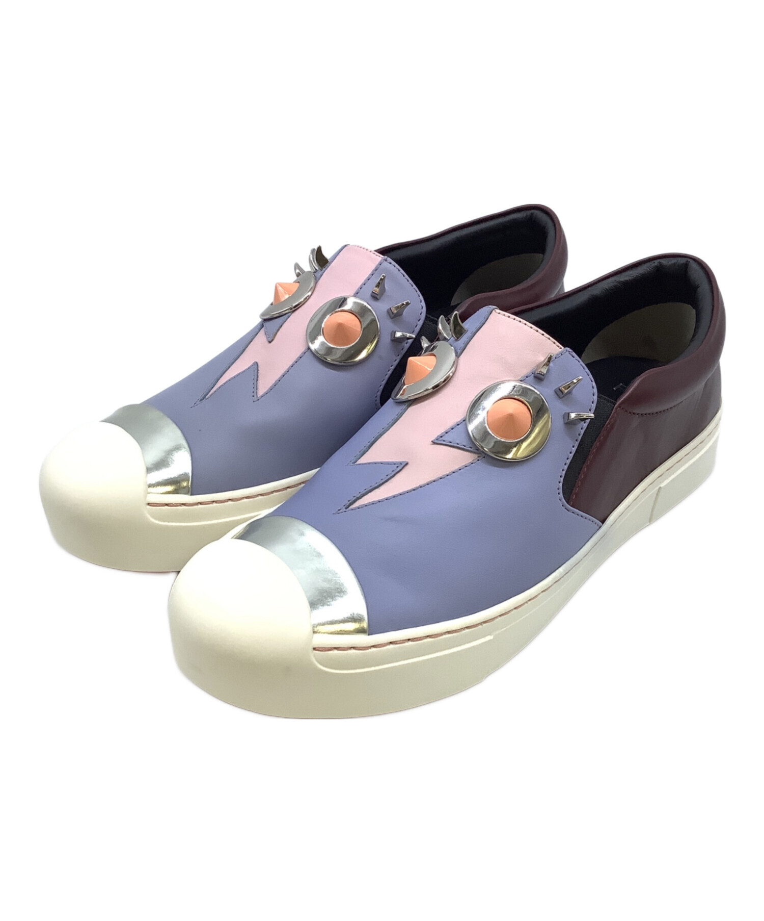 FENDI シルバー スリッポンスニーカー スニーカー スリッポン ローカット ズッカ FF柄 エンボスレザー 7 27?p