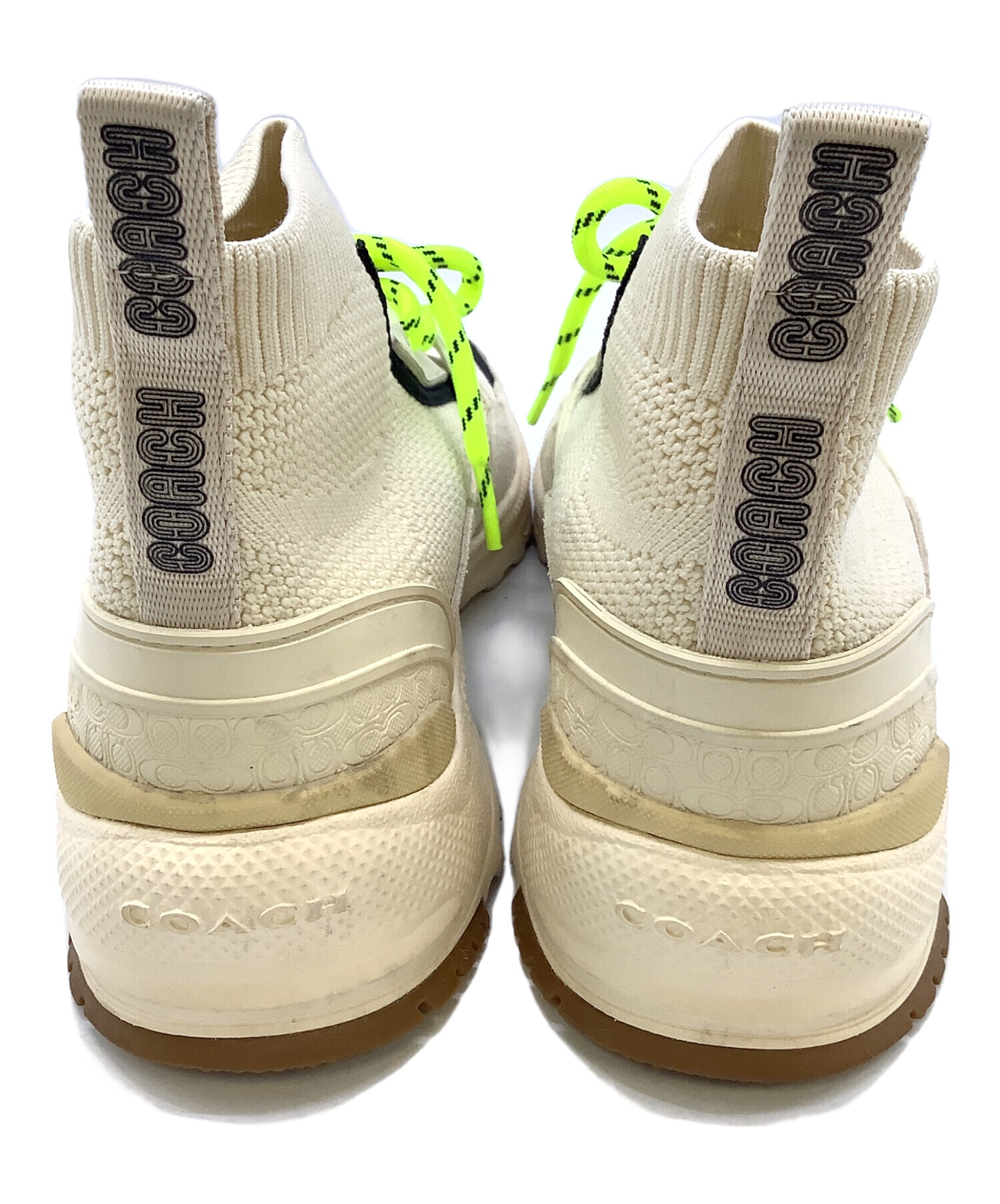 す*も様 COACH コーチ　ハイカット　スニーカー　ベージュ　バッチ付　24 中古・古着通販】COACH (コーチ) ハイカットスニーカー ベージュ