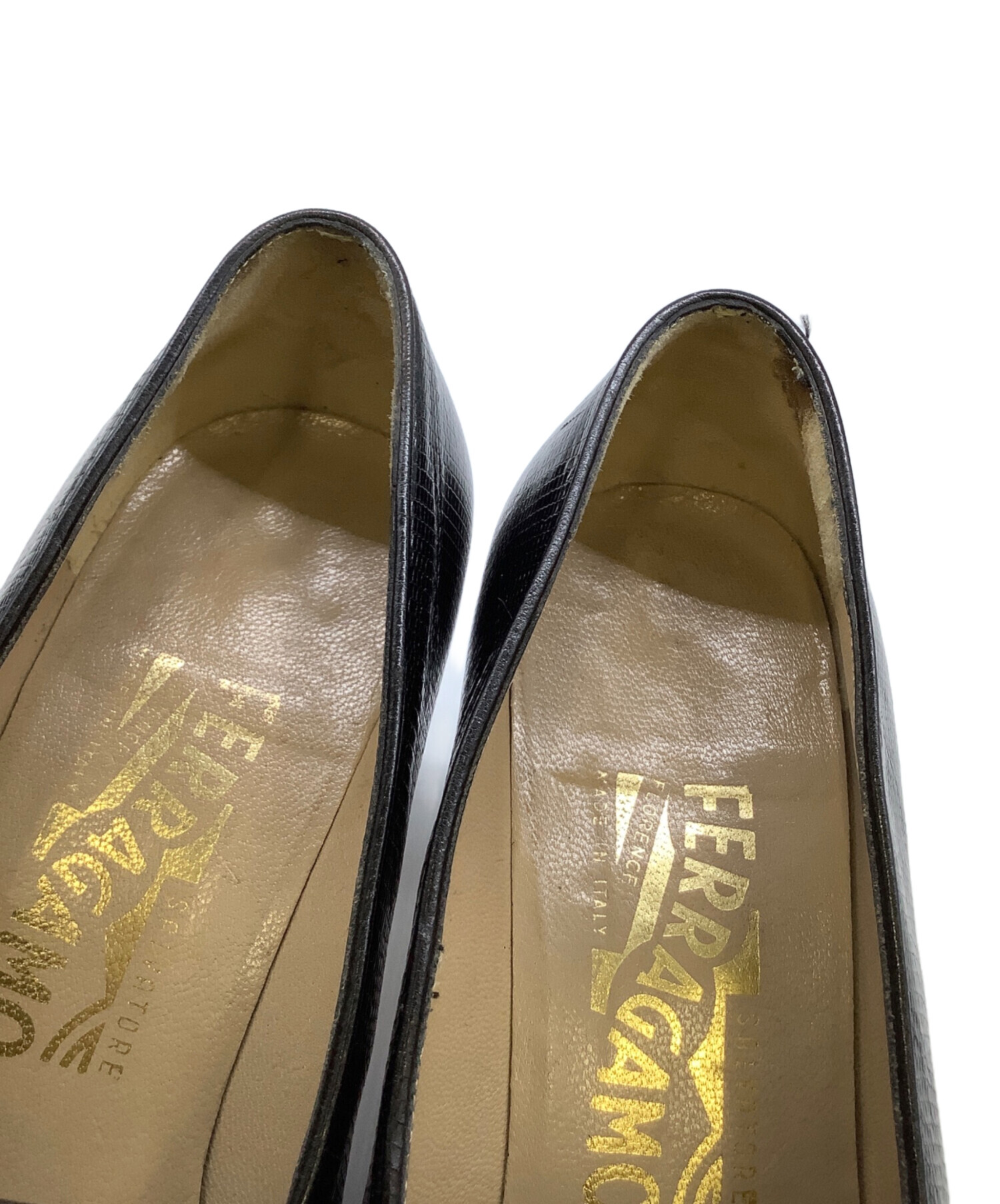 中古・古着通販】Ferragamo (フェラガモ) ヒールローファー ブラック