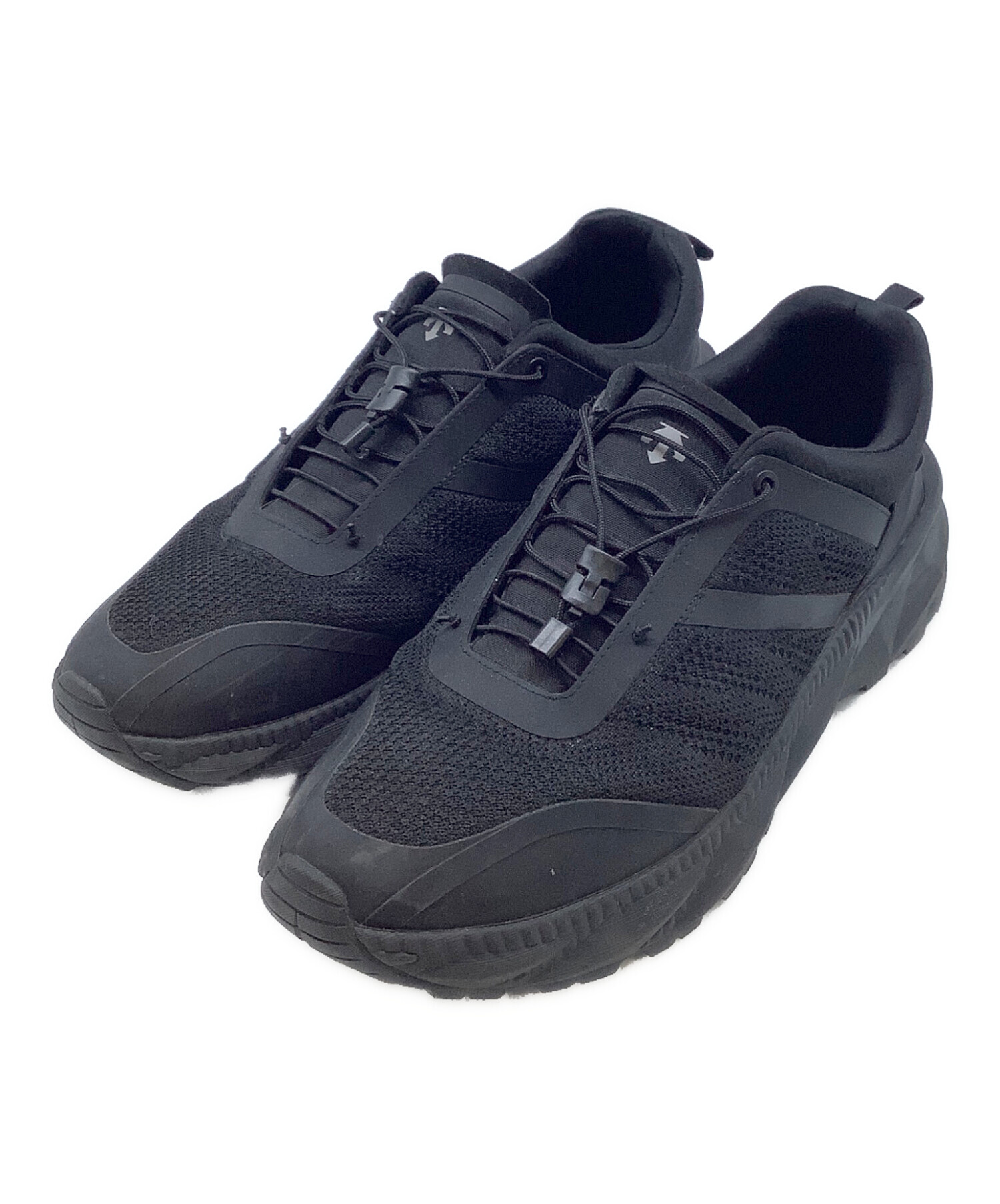 中古・古着通販】DESCENTE (デサント) ローカットスニーカー ブラック