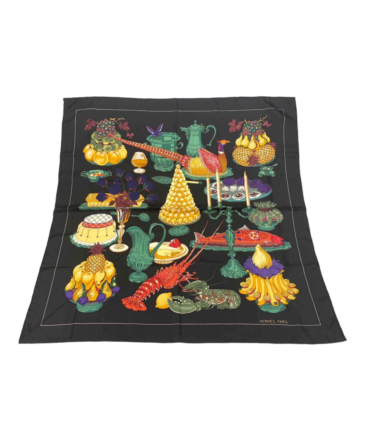 エルメス HERMES クリスマスモチーフ シルクスカーフ エルメス HERMES クリスマスモチーフ シルクスカーフ 旅して帰ってきた