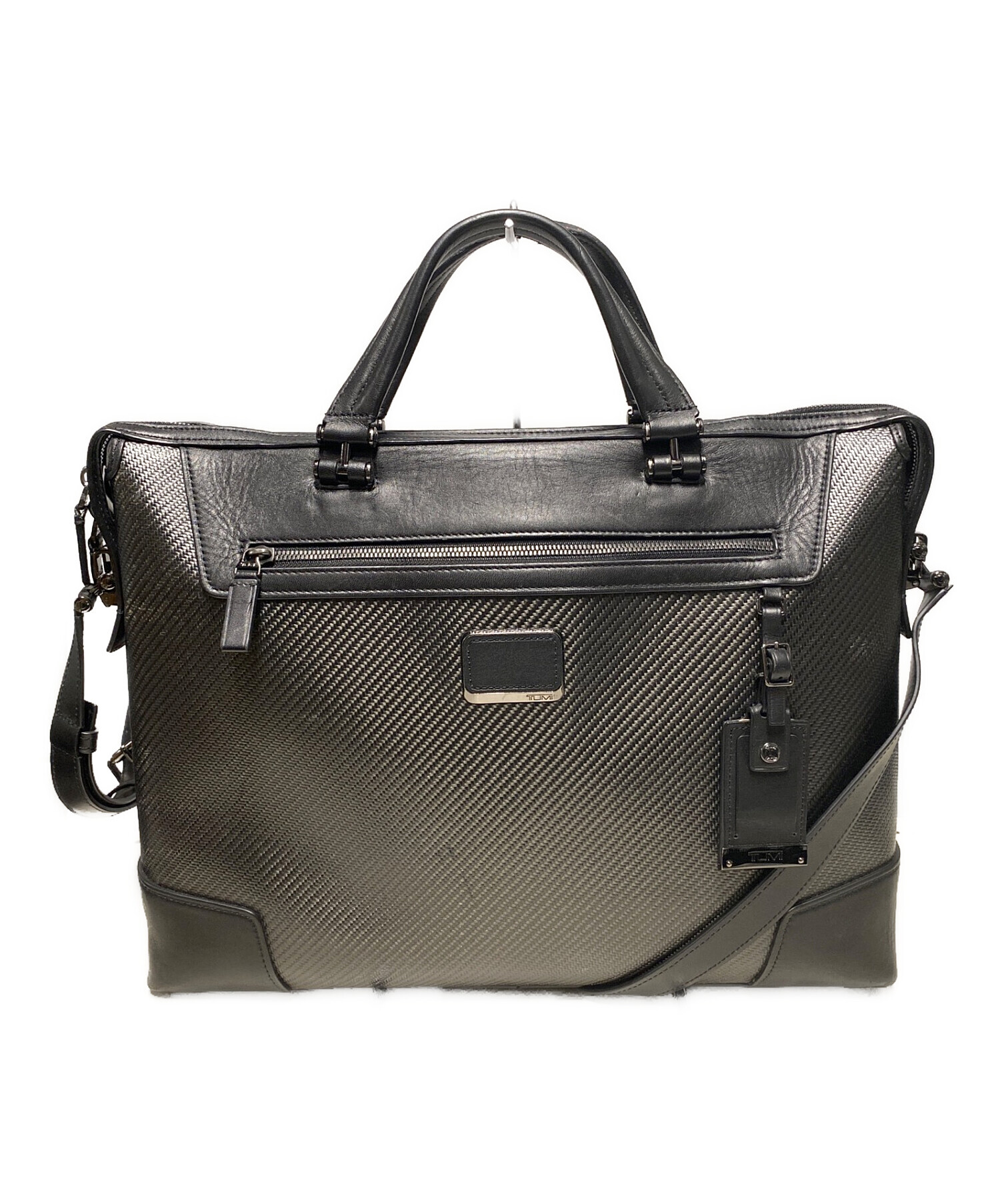 TUMI トゥミ　カーボン Torque Sling | Tumi US