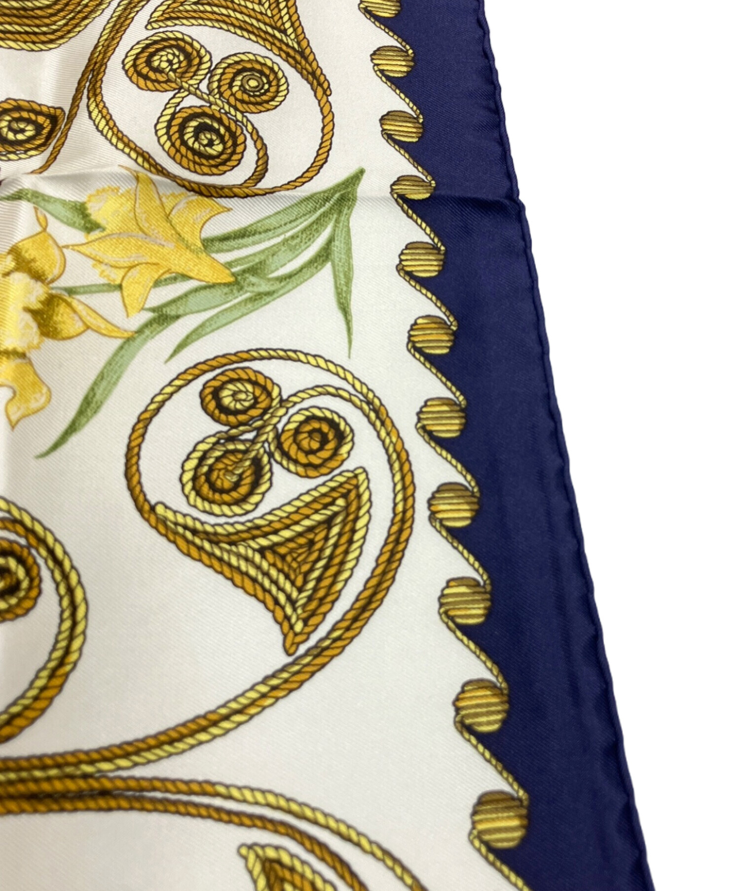 Hermès 大判スカーフ ネイビー 中古・古着通販】HERMES (エルメス) 大判スカーフ ホワイト×ネイビー