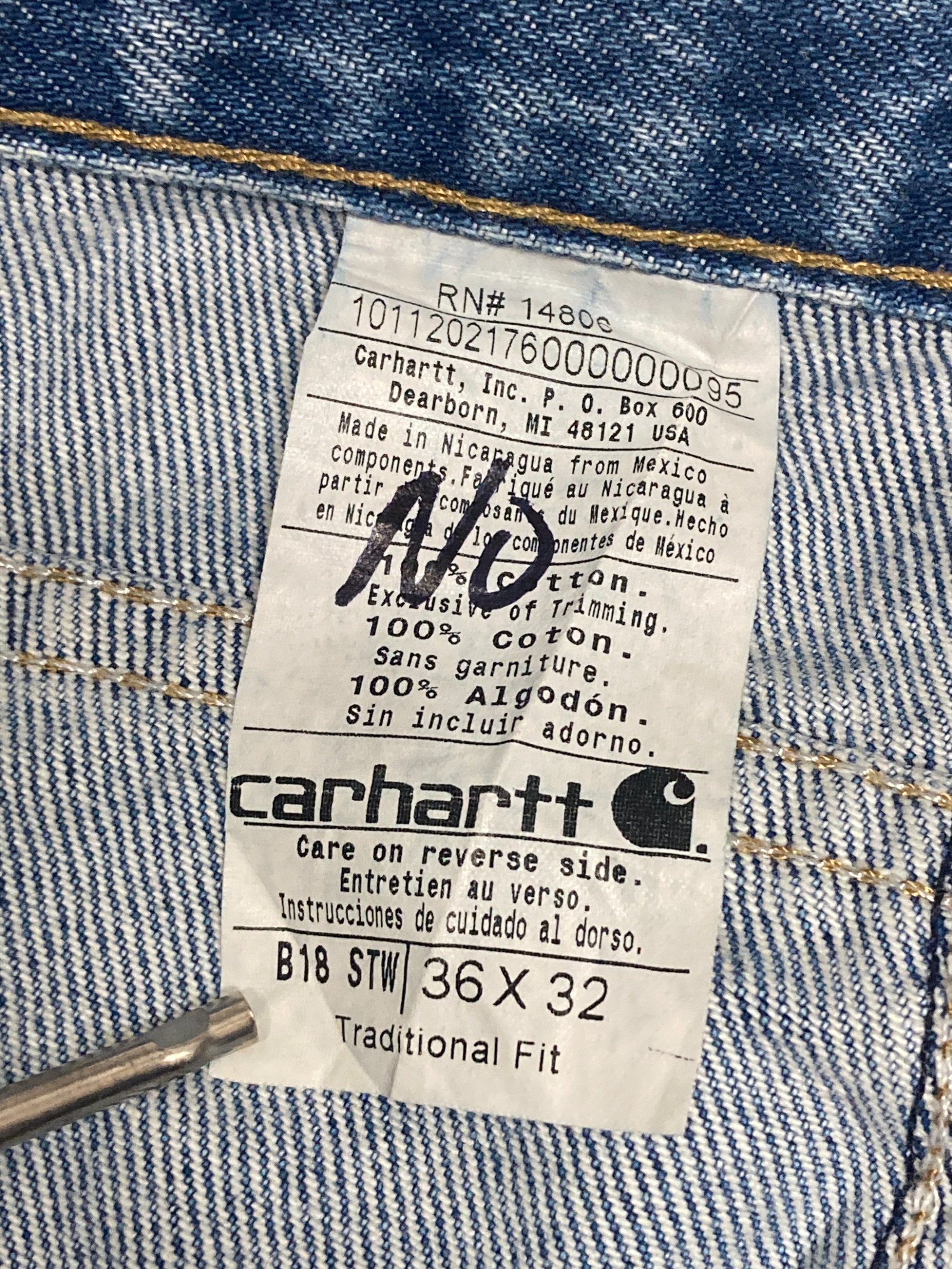 中古・古着通販】CarHartt (カーハート) テーパードデニムパンツ 