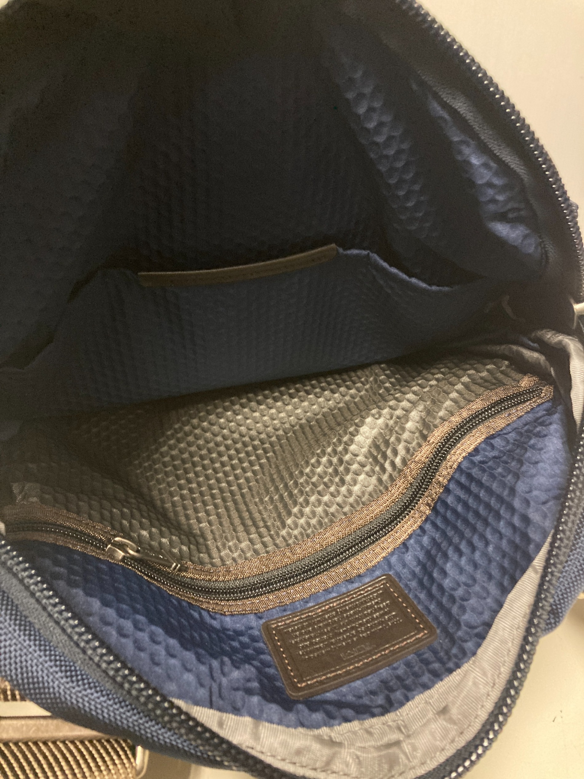 中古・古着通販】TUMI (トゥミ) ALPHA BRAVO ANNAPOLIS ZIP FLAP