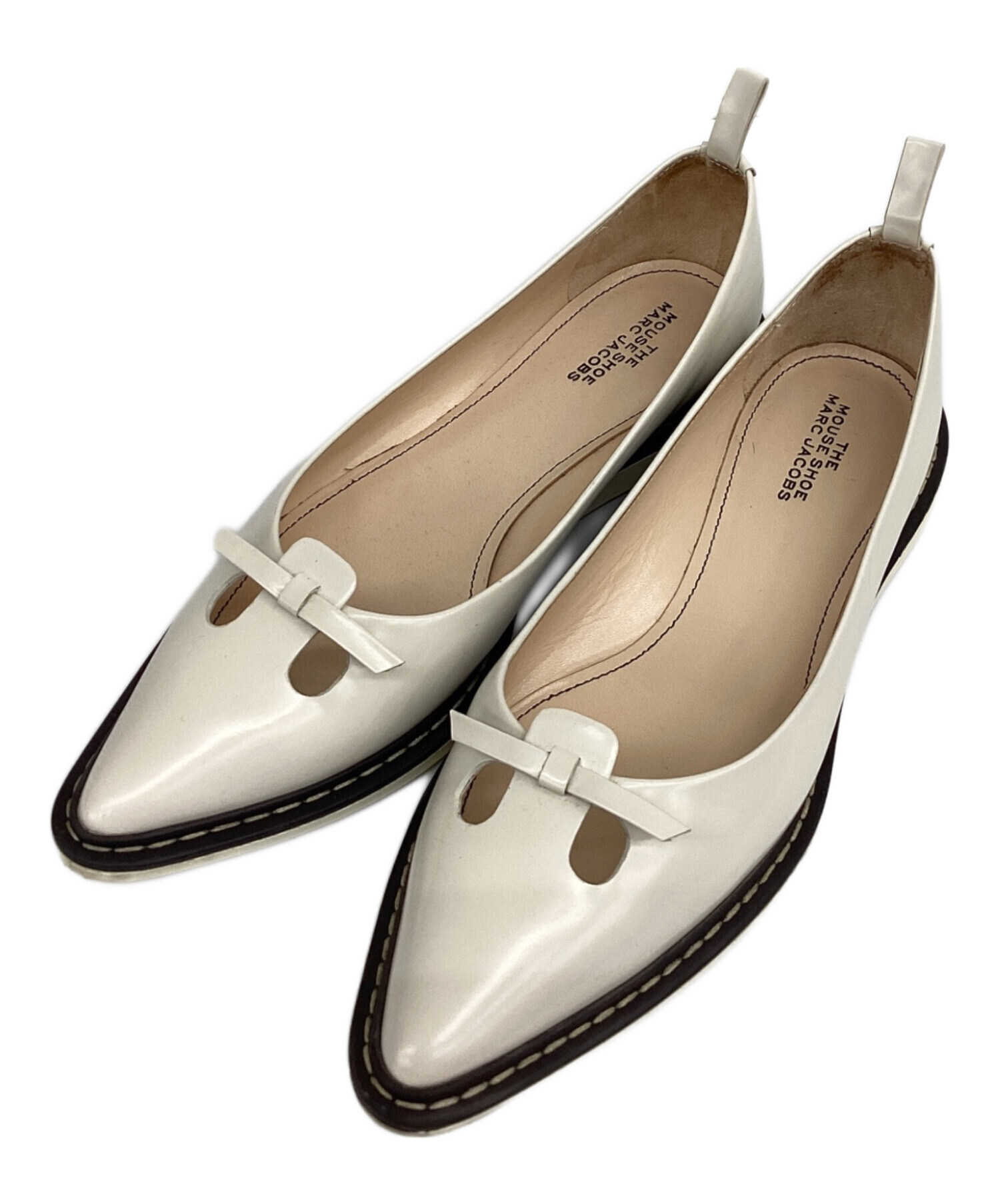 MARC JACOBS ドレスシューズ パンプス マークジェイコブス 中古・古着通販】MARC JACOBS (マークジェイコブス) パンプス ホワイト