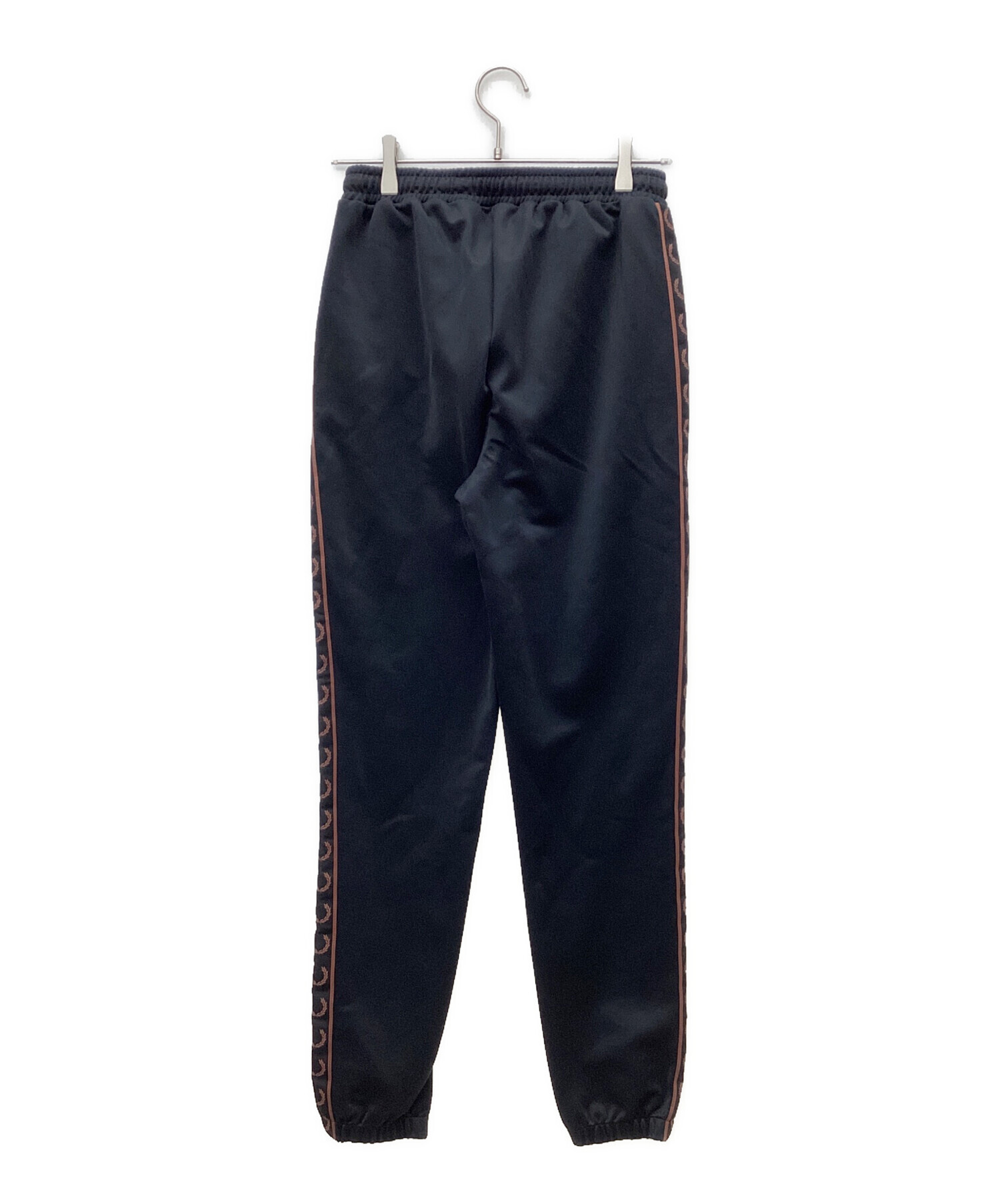 【新品未使用】Fred Perry ブラック トラックパンツ　S 中古・古着通販】FRED PERRY (フレッドペリー) トラックパンツ