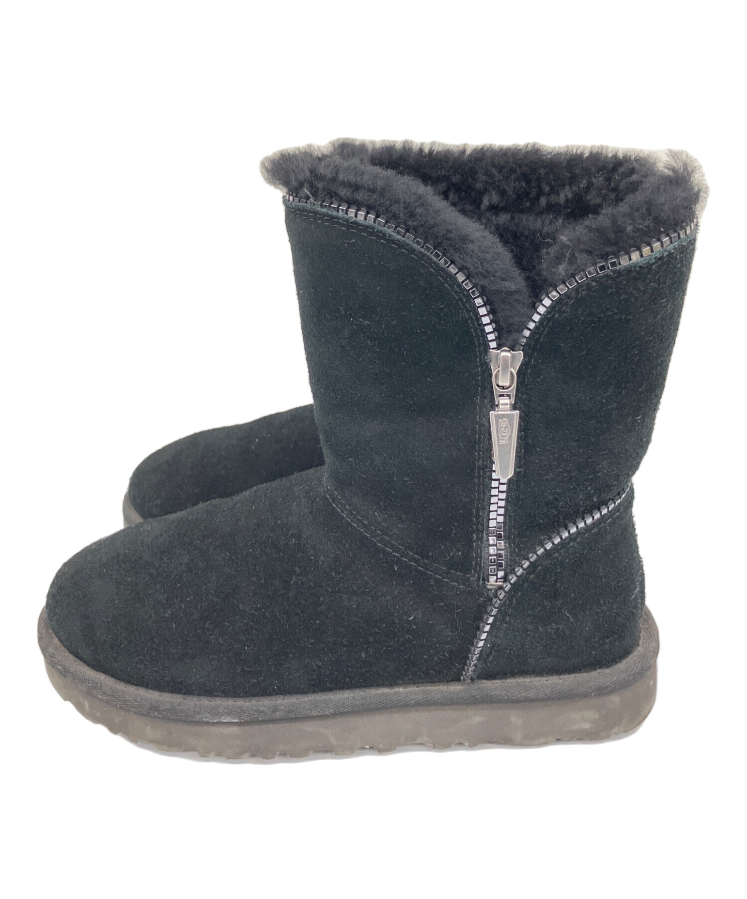UGG ブラックショートブーツ サイズ8 ショート ブーツ ugg 黒 中古・古着通販 UGG アグ ショートブーツ