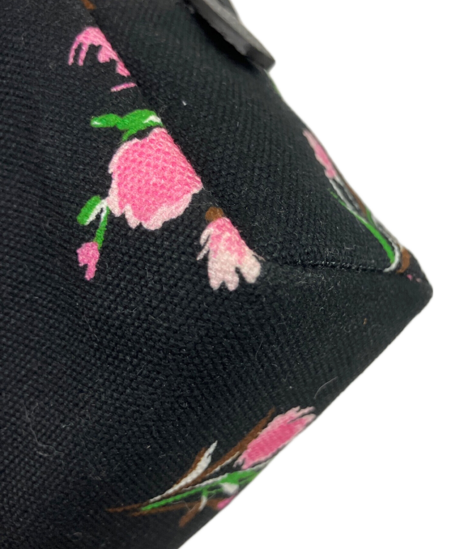 PRADA　プラダ　刺繍ポーチ　花柄 中古・古着通販】PRADA (プラダ) ポーチ ブラック｜ブランド・古着通販