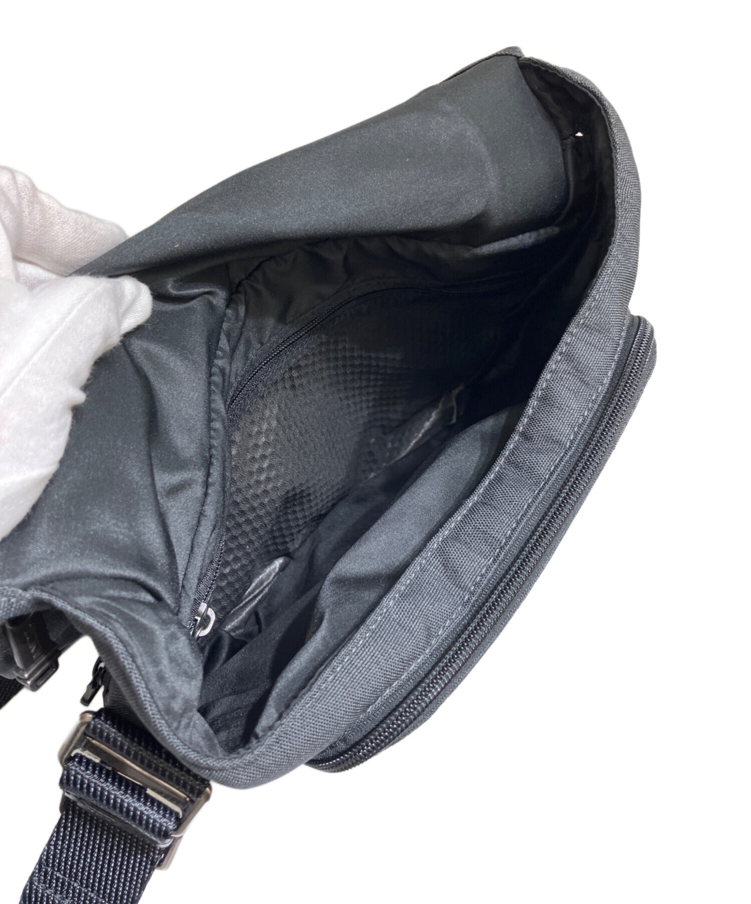 中古・古着通販】TUMI (トゥミ) ショルダーバッグ ブラック×グレー