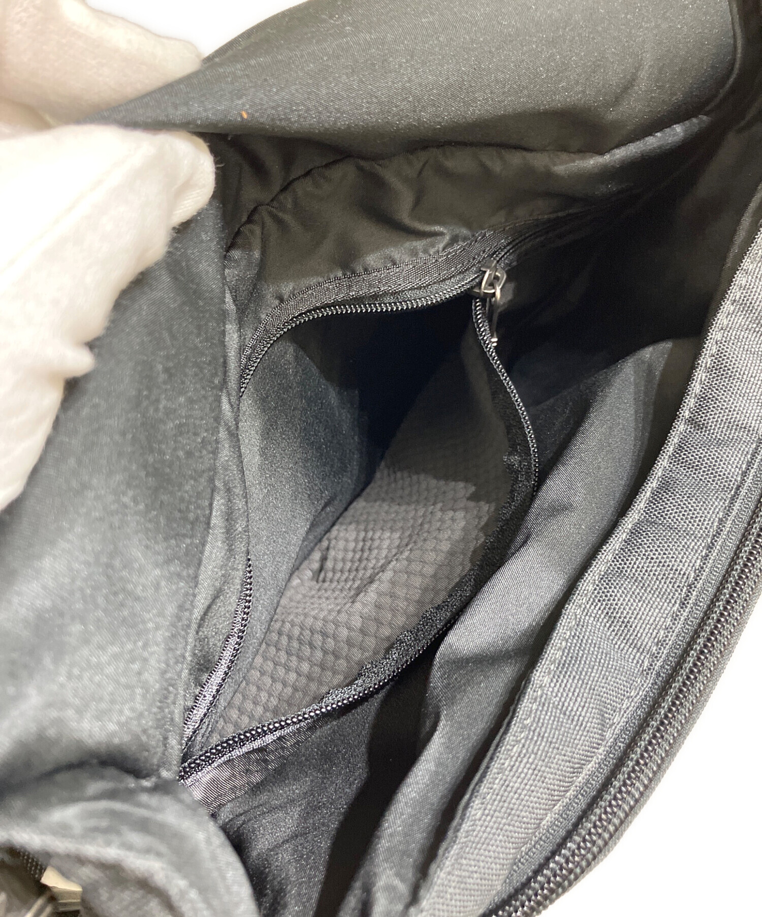 中古・古着通販】TUMI (トゥミ) ショルダーバッグ ブラック×グレー
