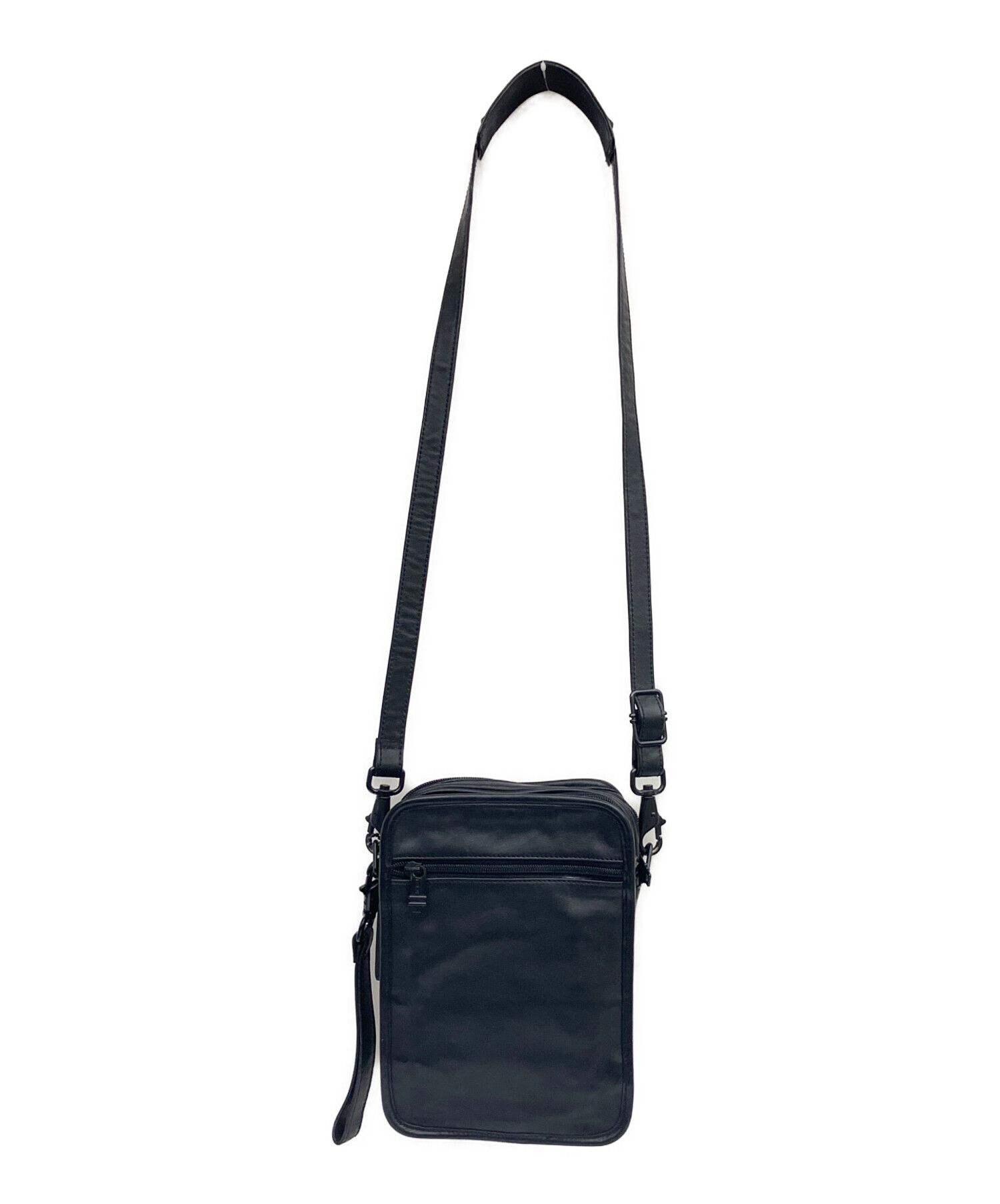 中古・古着通販】TUMI (トゥミ) レザーショルダーバッグ ブラック