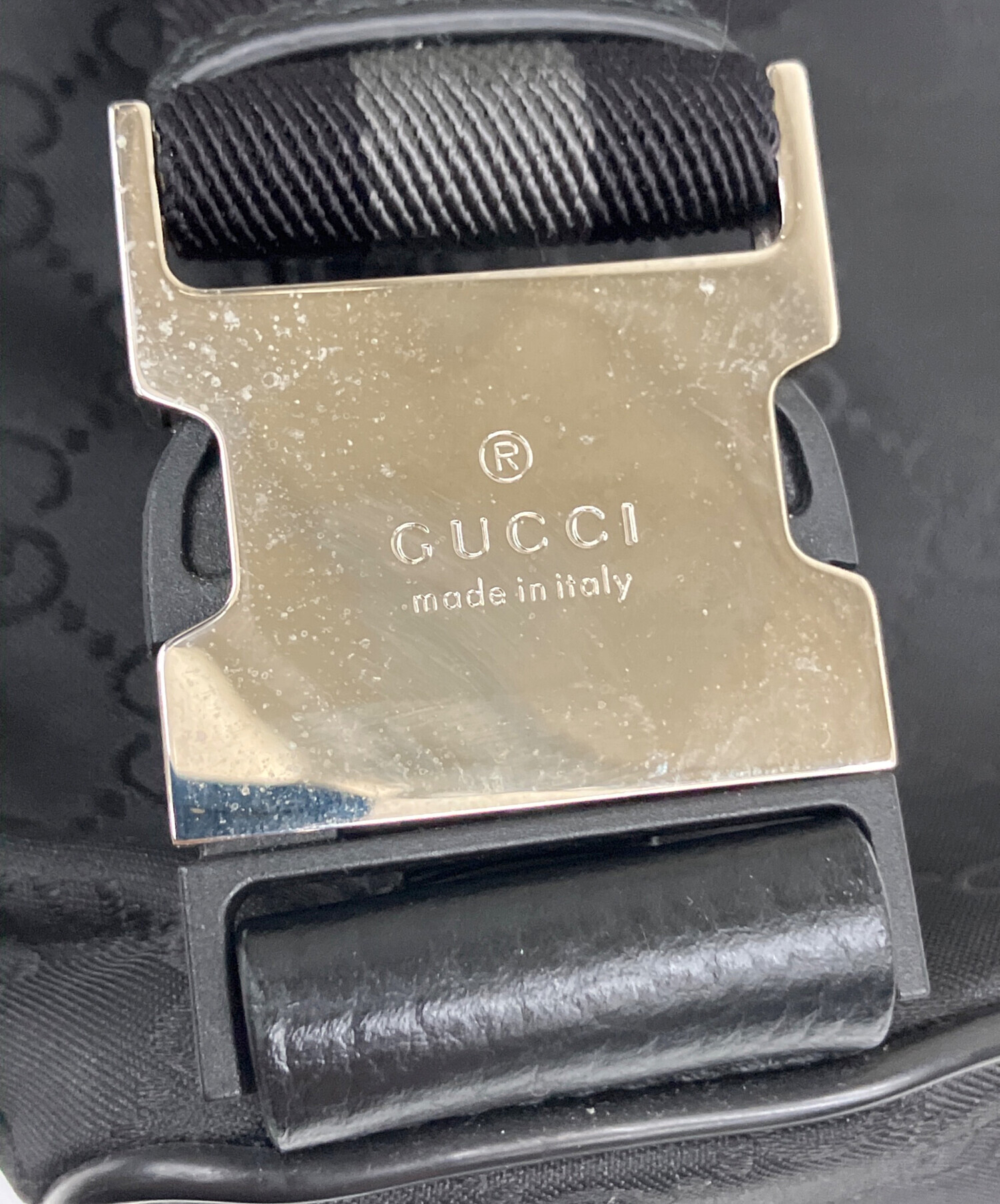 中古・古着通販】GUCCI (グッチ) ボディバッグ ブラック｜ブランド