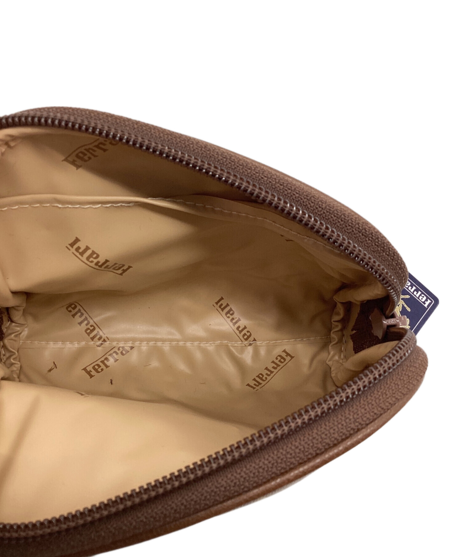 【新品未使用】フェラーリ　限定ポーチ Ferrari - フェラーリ ポーチの通販 by きのこめっと｜フェラーリなら