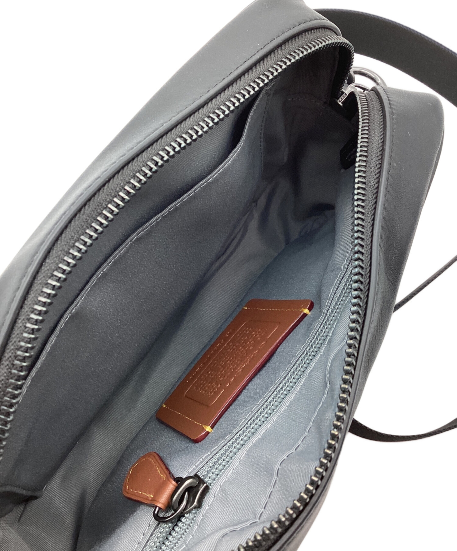 ✨美品✨オールドコーチ ショルダーバッグ グラブタンレザー チャコールグレー 中古・古着通販】COACH (コーチ) ショルダーバッグ ホワイト×ブラック