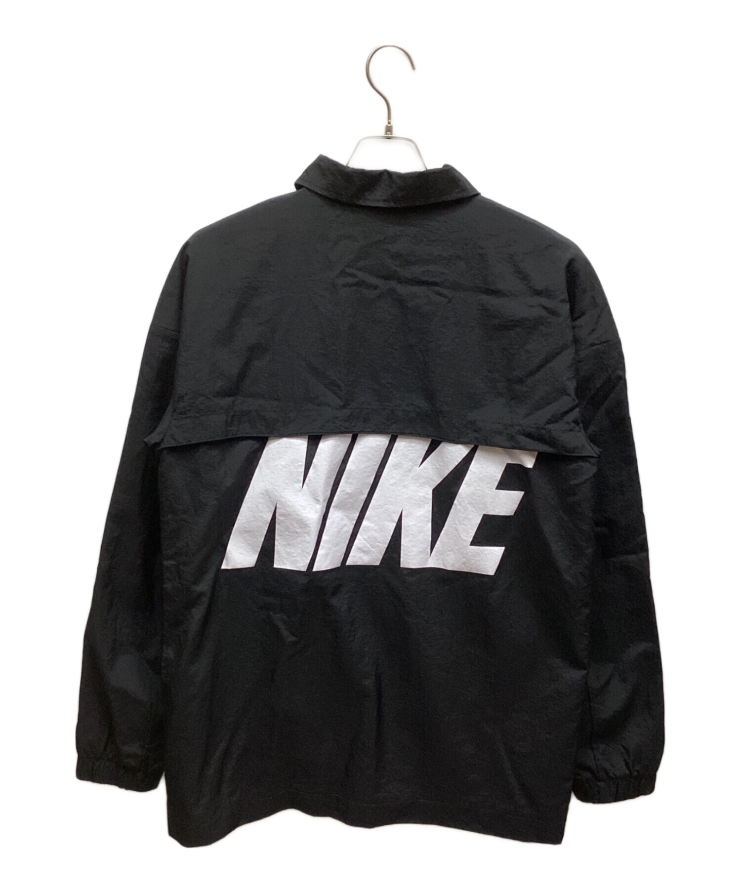 黒 【人気】NIKE ナイロンジャケット プルオーバー スウッシュ 古着 春服 黒 【人気】NIKE ナイロンジャケット プルオーバー スウッシュ 古着 春