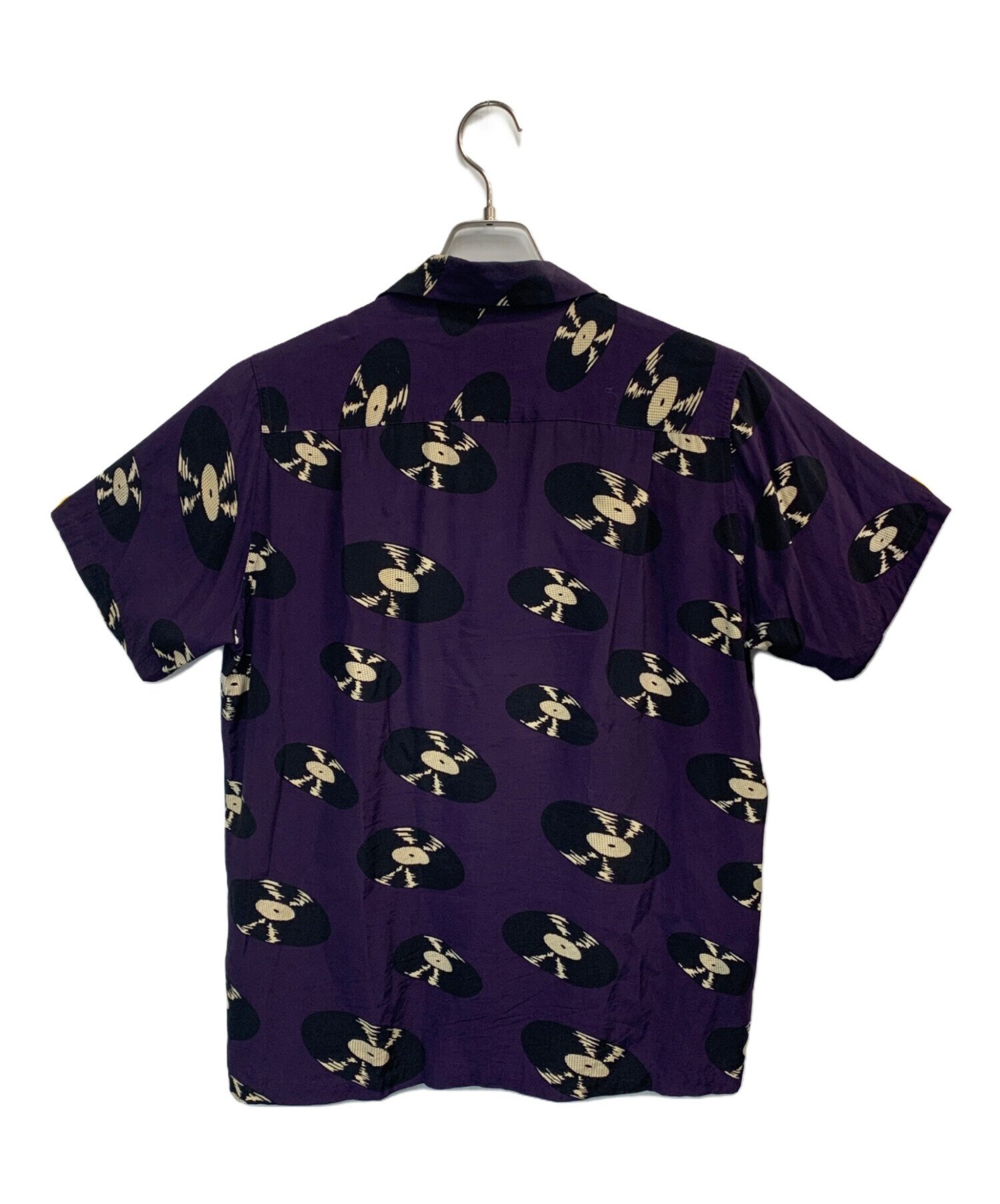 【中古】ワコマリア WACKO MARIA 24SS HIGHTIMES HAWAIIAN S/S Shirt レーヨンシャツ 半袖 M パープル/グリーン 紫 緑 中古・古着通販】WACKO MARIA (ワコマリア) 半袖シャツ パープル