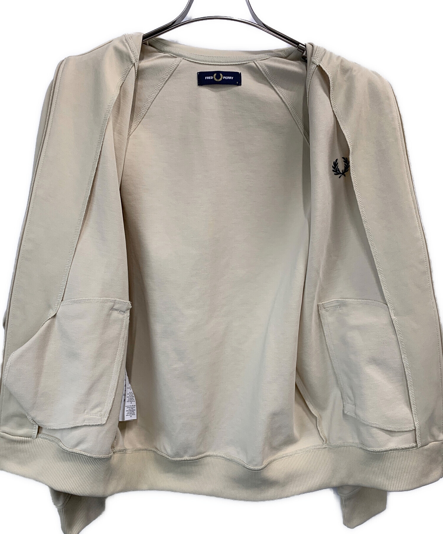 フレッドペリー FRED PERRY トラックジャケット ベージュ 中古・古着通販】FRED PERRY (フレッドペリー) トラックジャケット