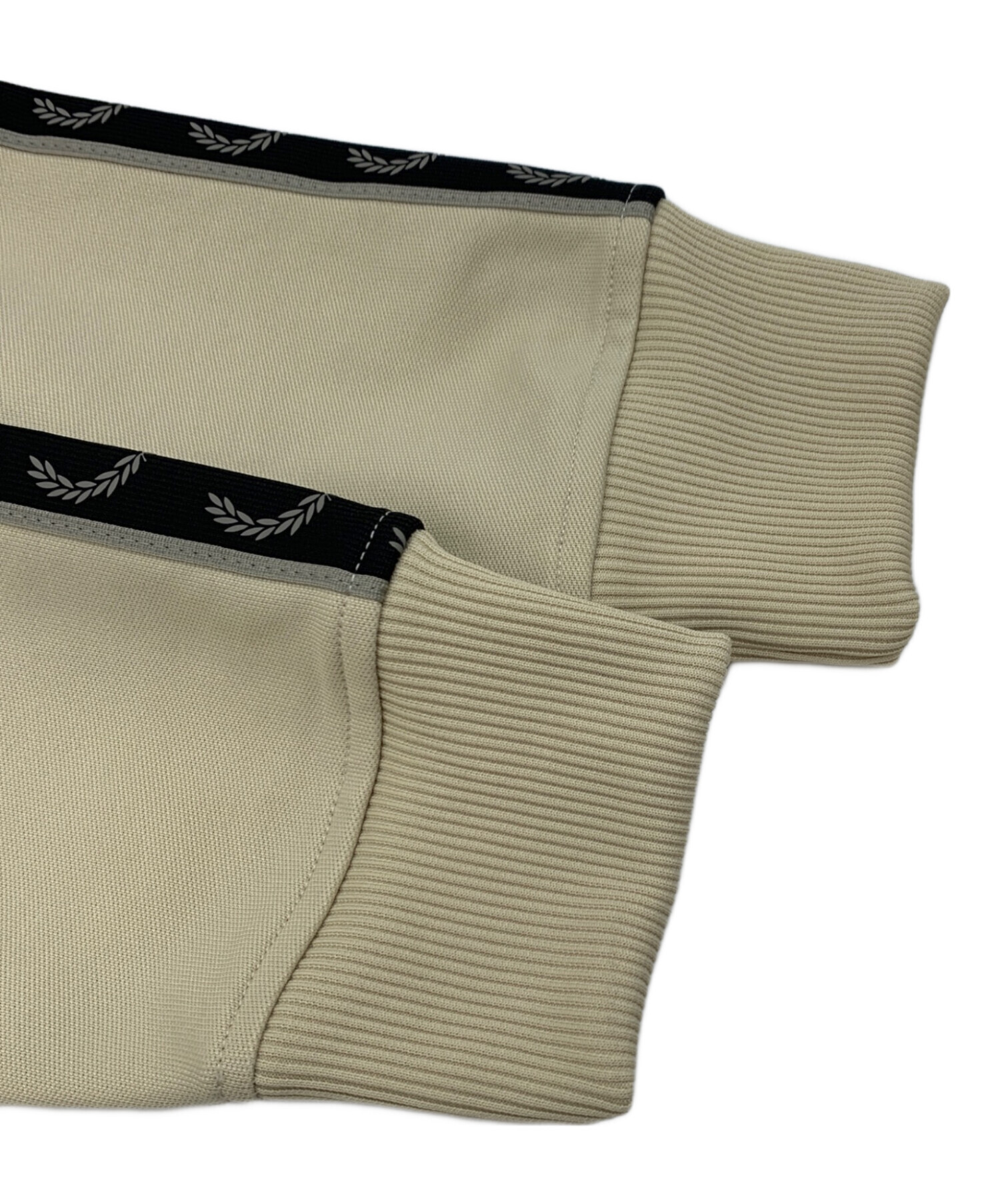 フレッドペリー FRED PERRY トラックジャケット ベージュ 中古・古着通販】FRED PERRY (フレッドペリー) トラックジャケット