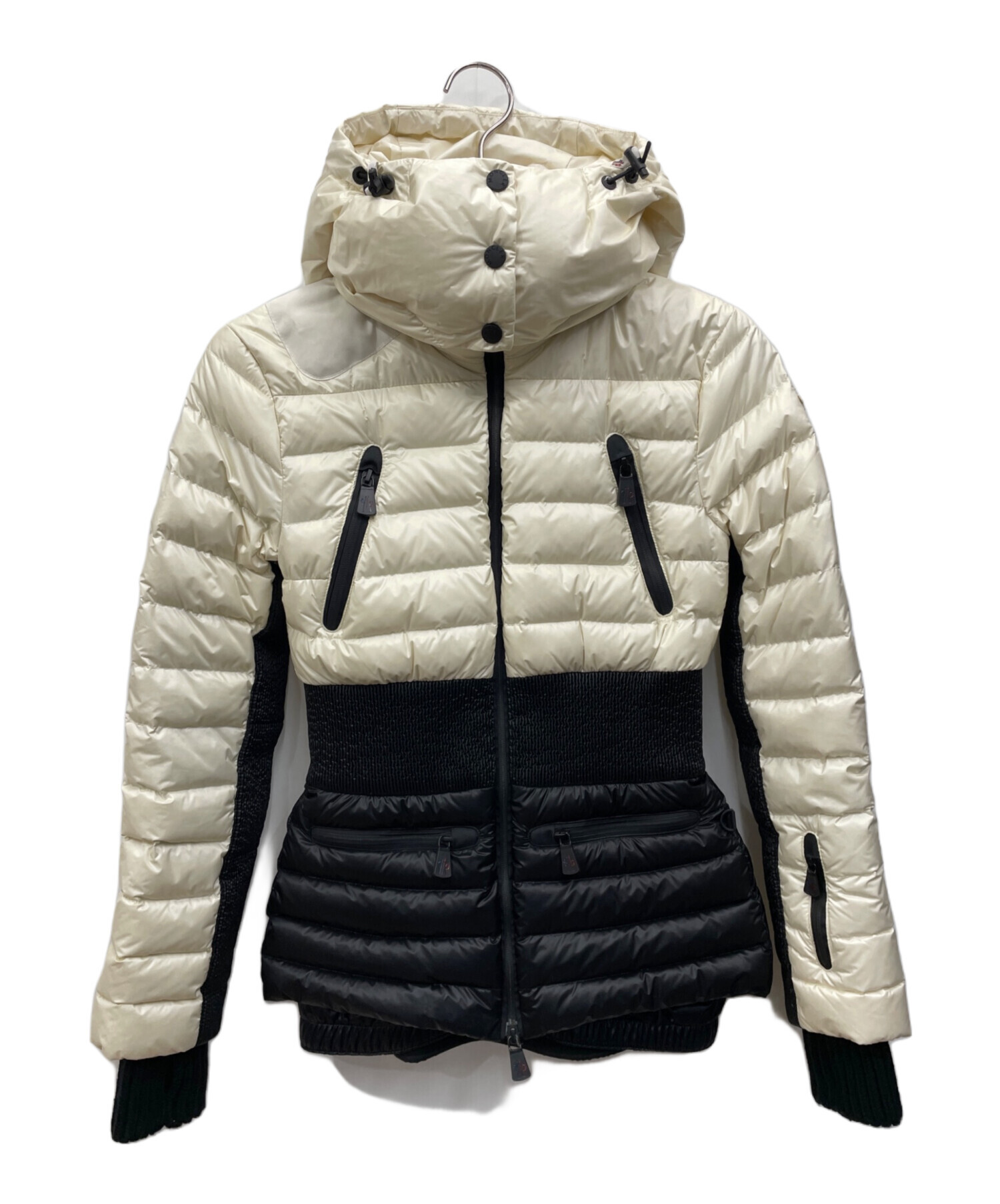 MONCLER ホワイト ジャケット 中古・古着通販】MONCLER (モンクレール) ダウンジャケット ホワイト