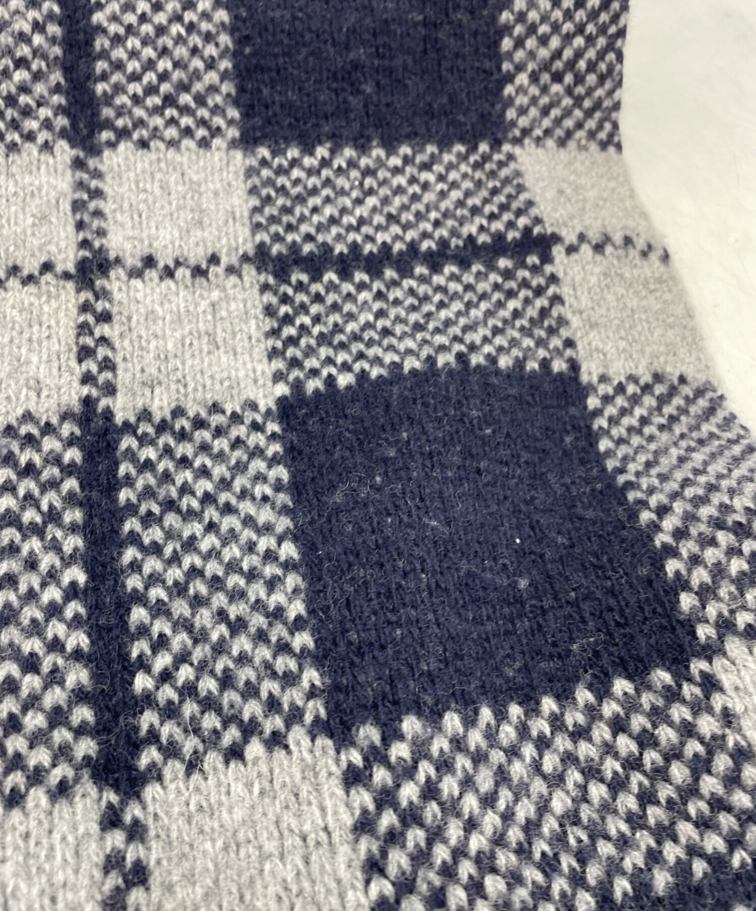 FENDI フェンディ マフラー  紺 【古着】【中古】【送料無料】 中古・古着通販】FENDI (フェンディ) マフラー ネイビー×グレー