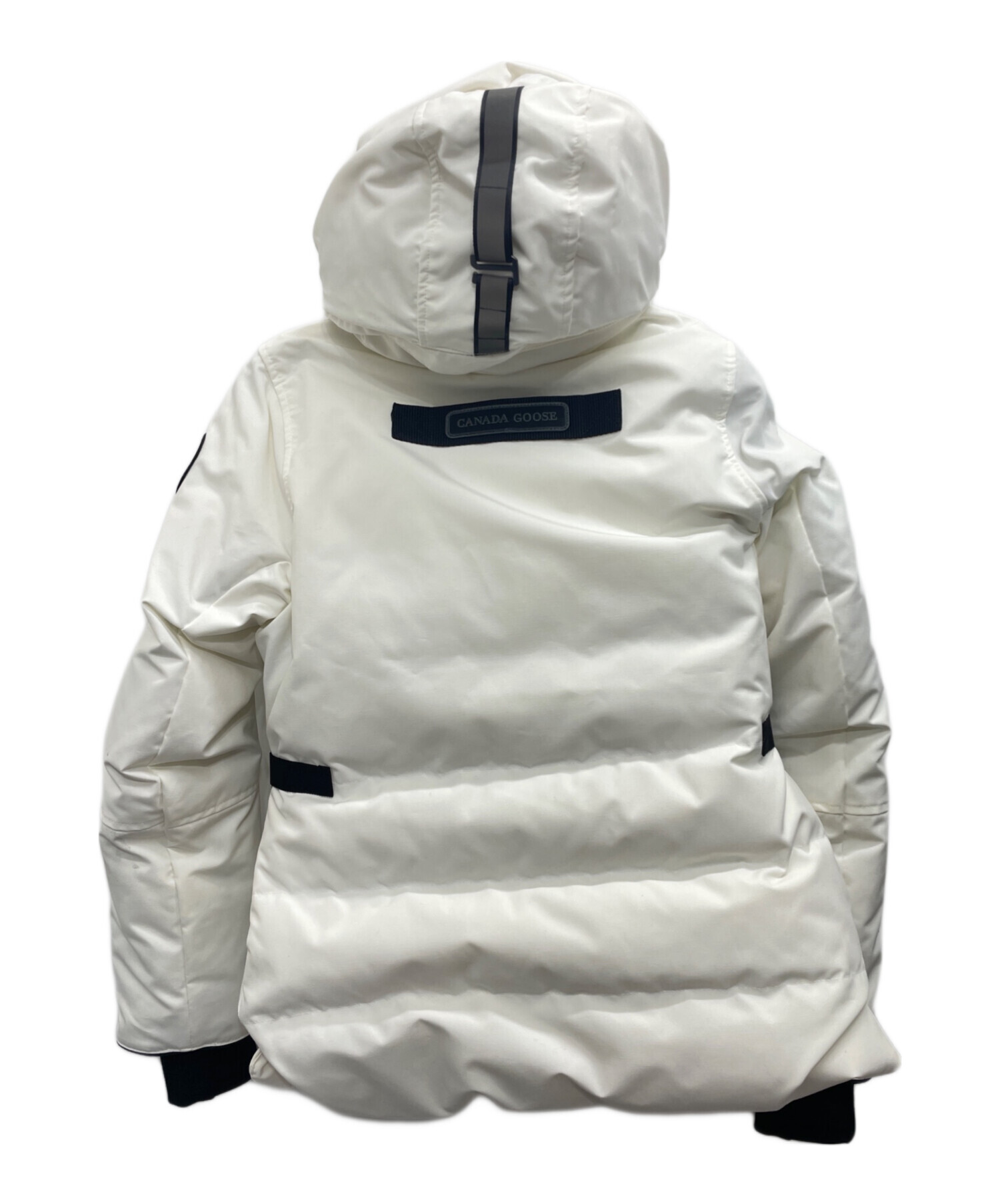 ホワイト ダウンジャケット サイズ38 中古・古着通販】CANADA GOOSE (カナダグース) ダウンジャケット