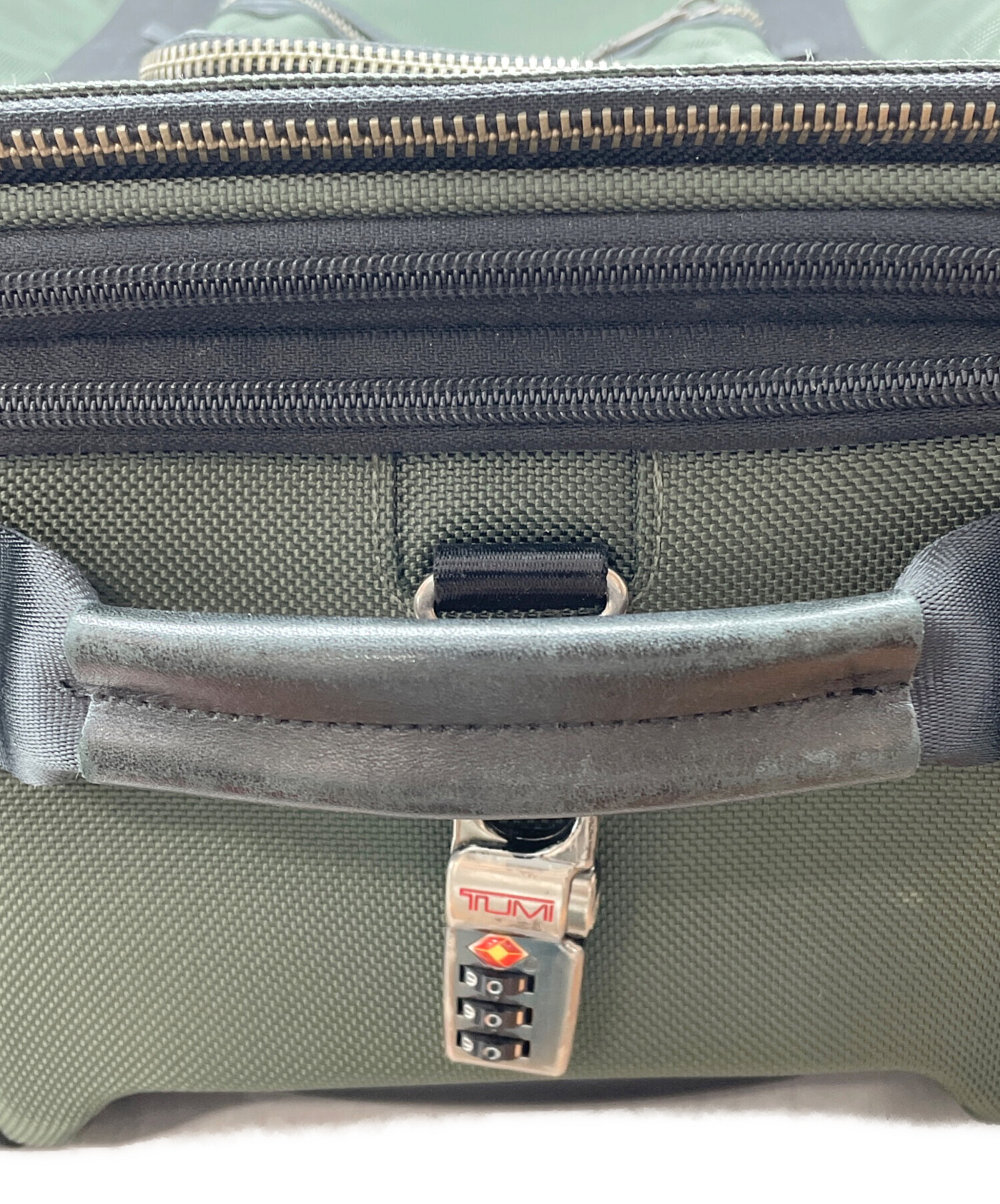 中古・古着通販】TUMI (トゥミ) キャリーバッグ カーキ｜ブランド