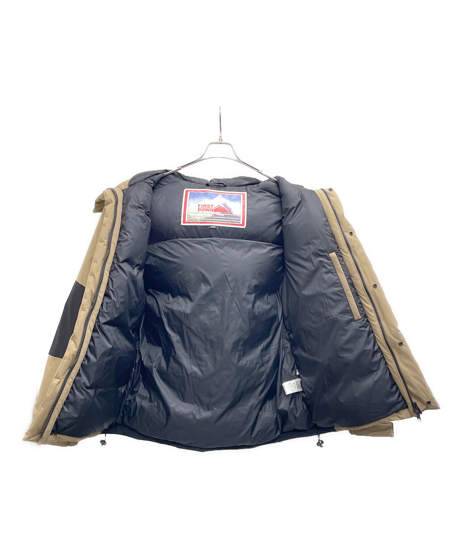 FIRST DOWN ダウンジャケット ベージュ/ネイビー 中古・古着通販】FIRST DOWN (ファーストダウン) ダウンジャケット
