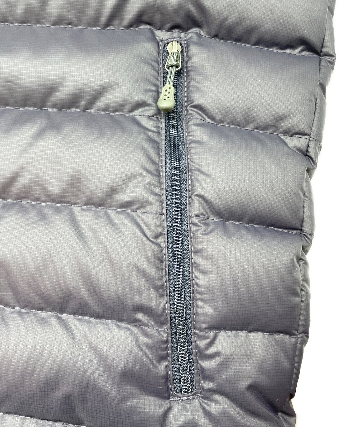 中古・古着通販】Patagonia (パタゴニア) ダウンジャケット ネイビー 