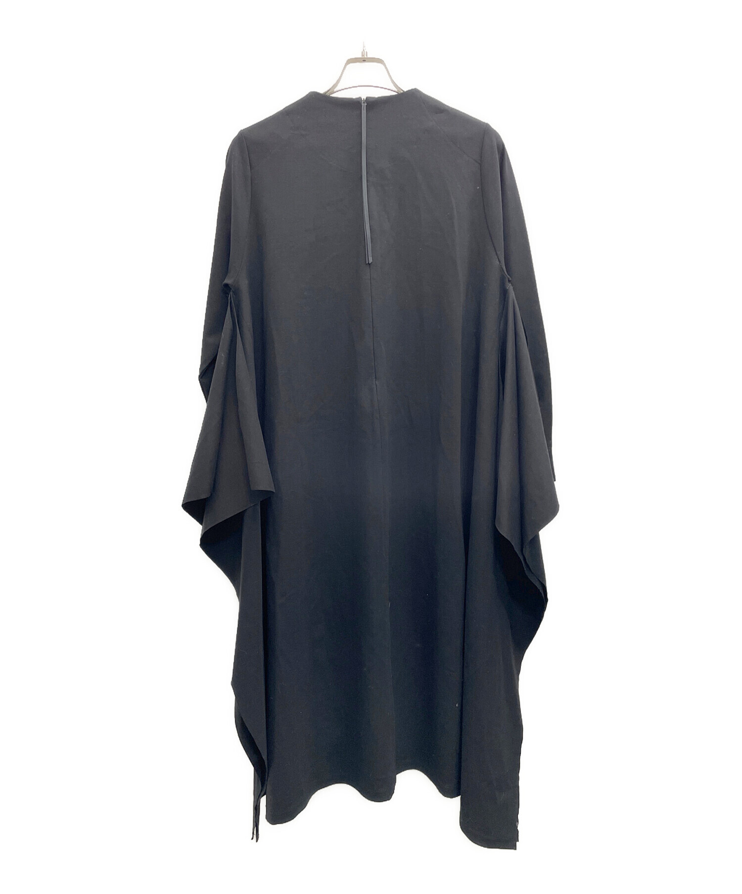 HYKE ブラックワンピース 中古・古着通販】HYKE (ハイク) ワンピース ブラック サイズ:01 未使用