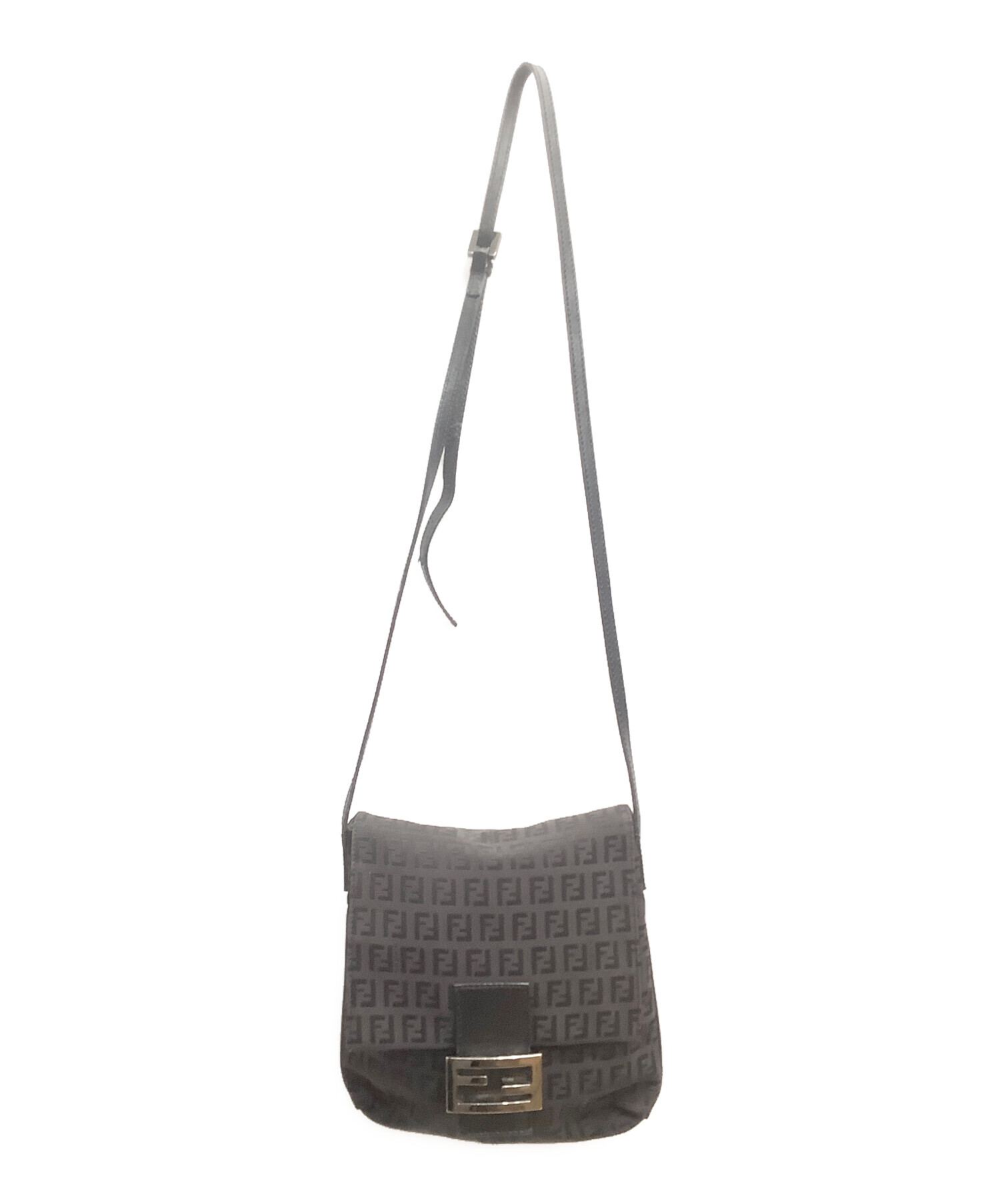 Fendi ショルダーバッグ 中古・古着通販】FENDI (フェンディ) ショルダーバッグ ブラック