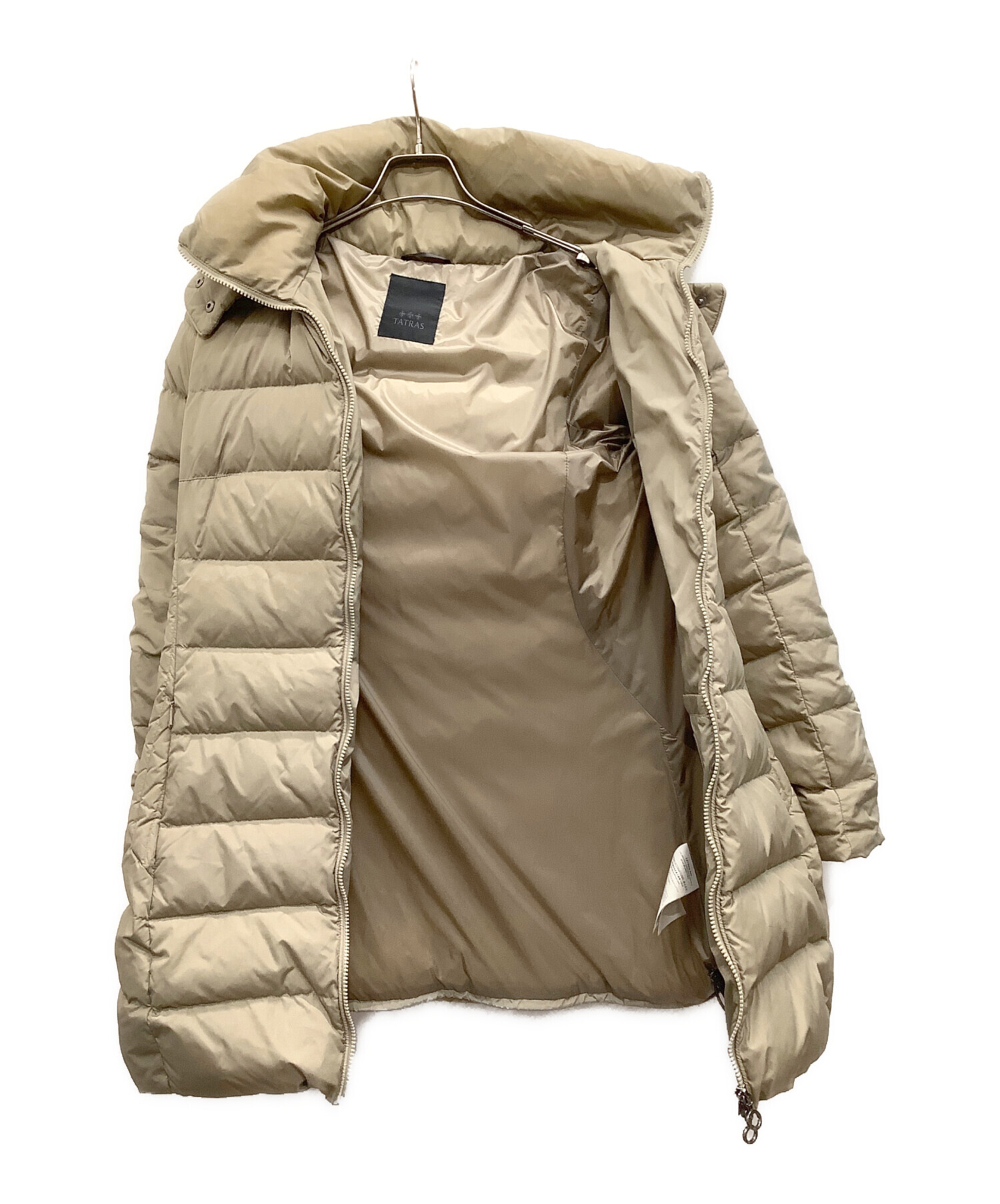 ★新品未使用 ★ タトラス ベージュコート 中古・古着通販】TATRAS (タトラス) ダウンコート ベージュ サイズ:04