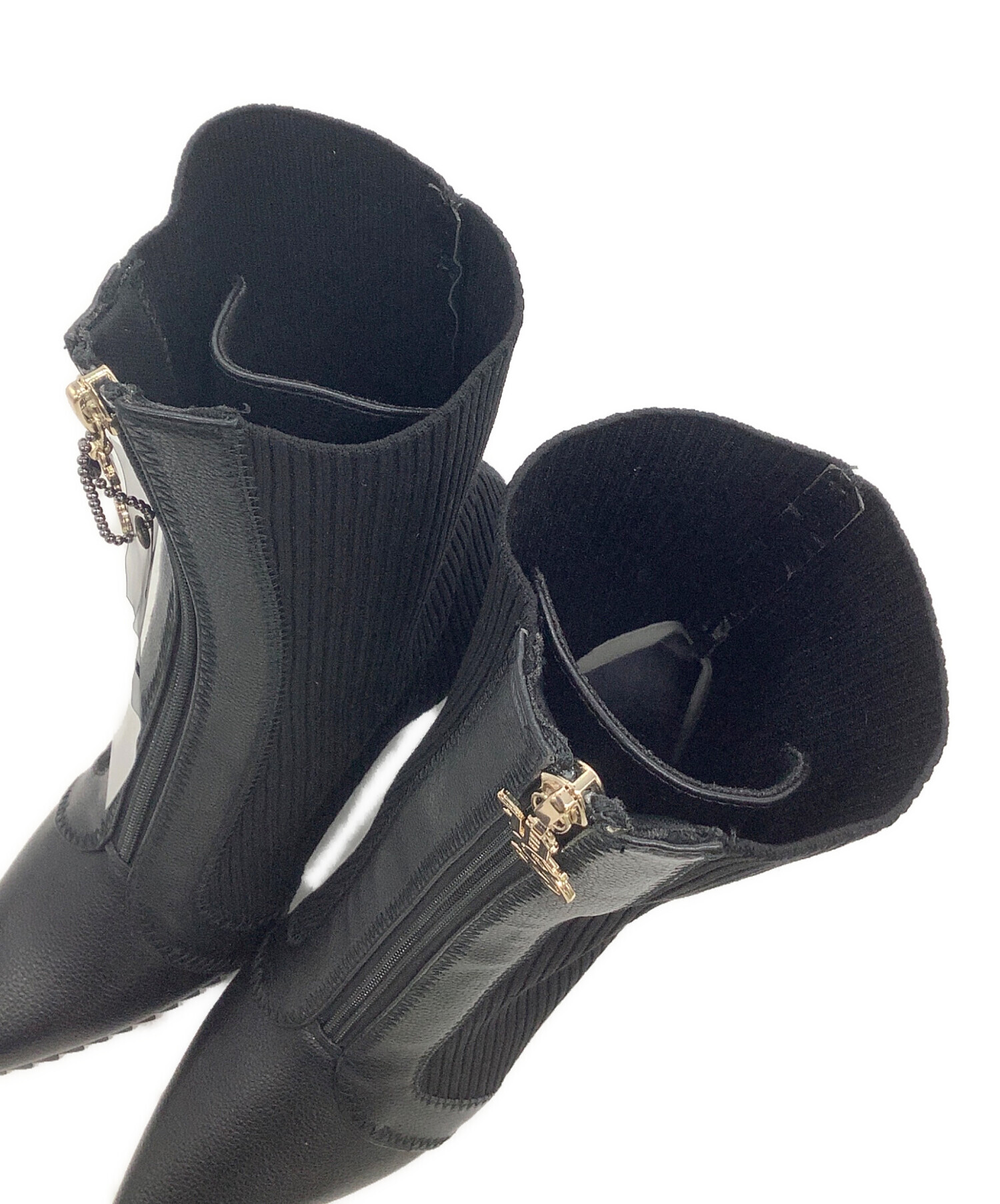 【新品未使用品】yello・ショートブーツＬ 中古・古着通販】YELLO (イエロー) ショートブーツ ブラック