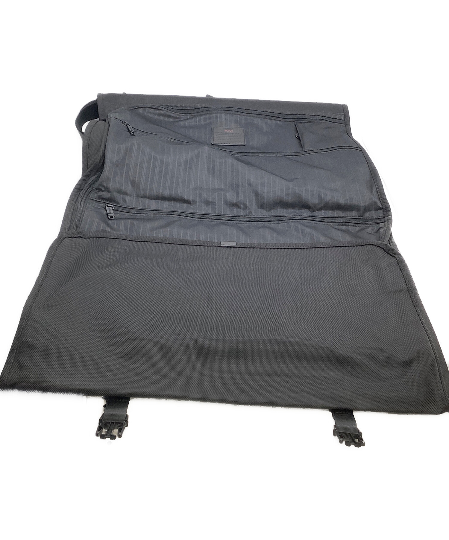 中古・古着通販】TUMI (トゥミ) ガーメントバッグ ブラック｜ブランド