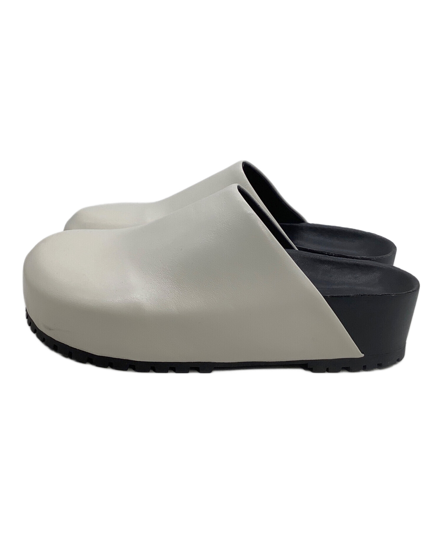 lisa様　RIM.ARK サムレザー sandal flat leather RIM.ARK（リムアーク）の「Thumb サンダル　リムアーク　新品未使用 靴