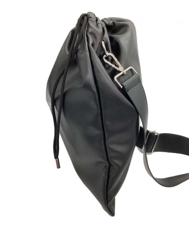 LYFT リフト　合成皮巾着バッグ　ショルダーバッグ　黒 Synthetic Leather Drawstring Bag - Black – LÝFT
