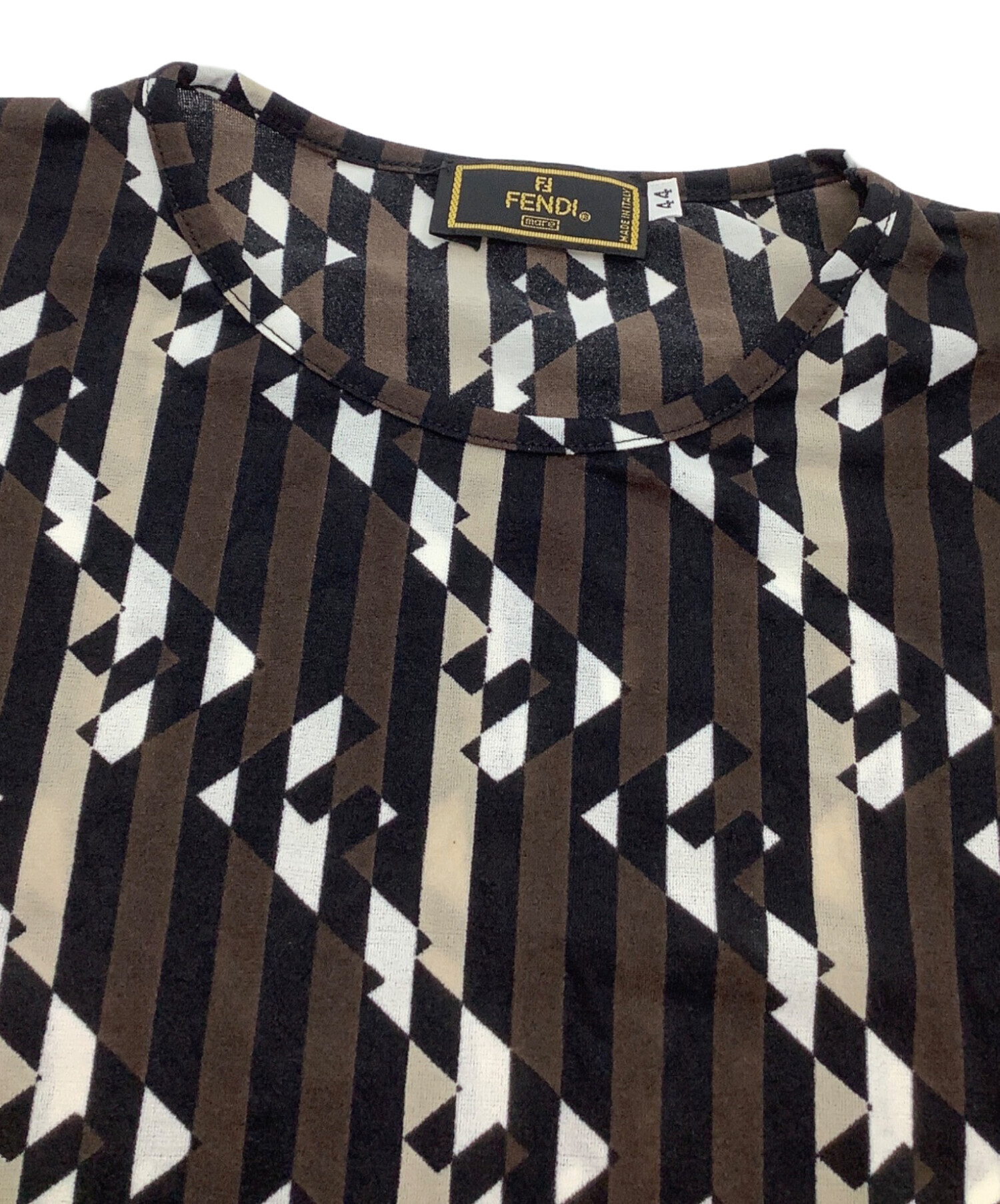 FENDI 半袖 カットソー 総柄 ブラウン系 サイズ44 中古・古着通販】FENDI (フェンディ) 半袖カットソー ブラウン サイズ