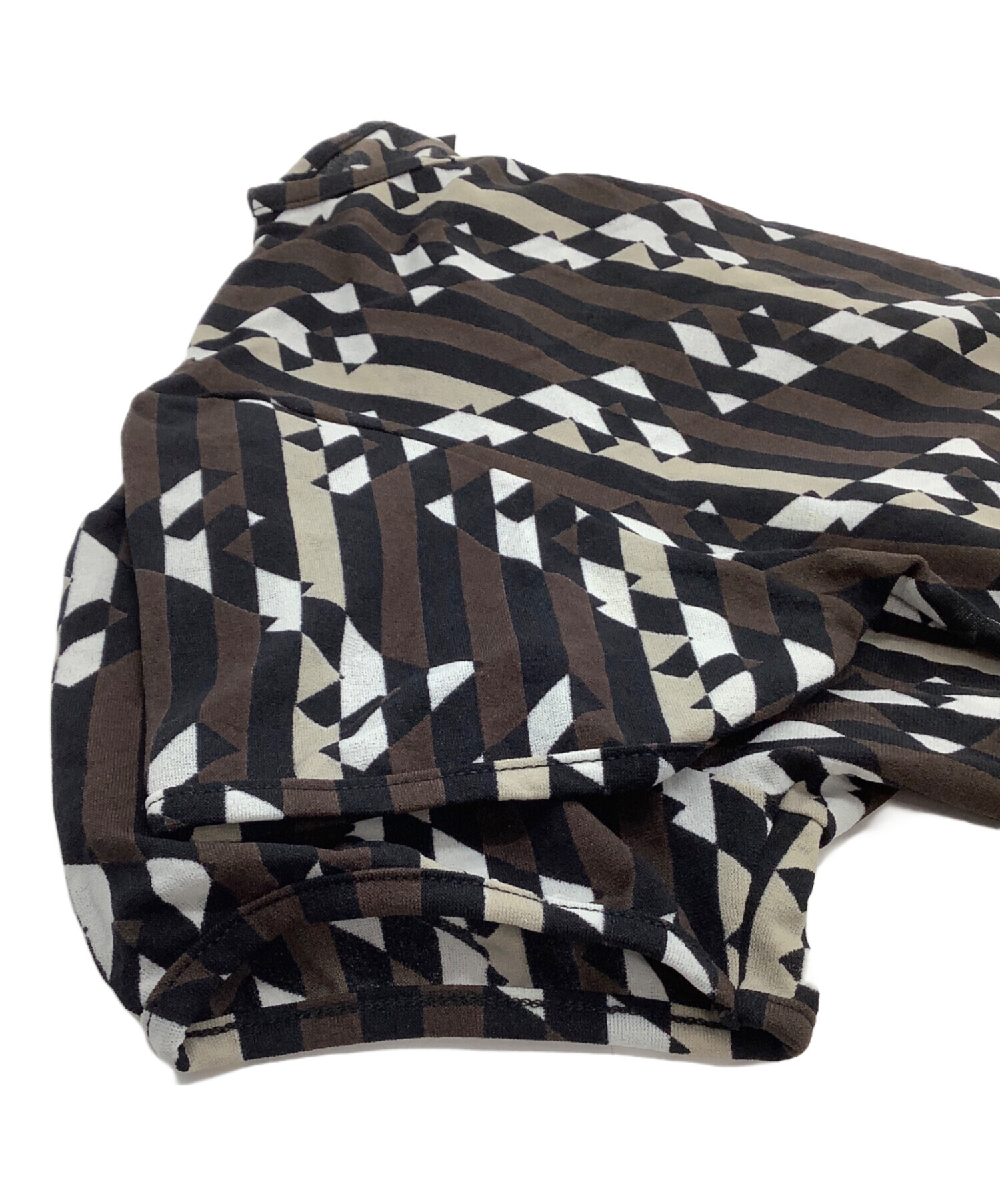 FENDI 半袖 カットソー 総柄 ブラウン系 サイズ44 中古・古着通販】FENDI (フェンディ) 半袖カットソー ブラウン サイズ