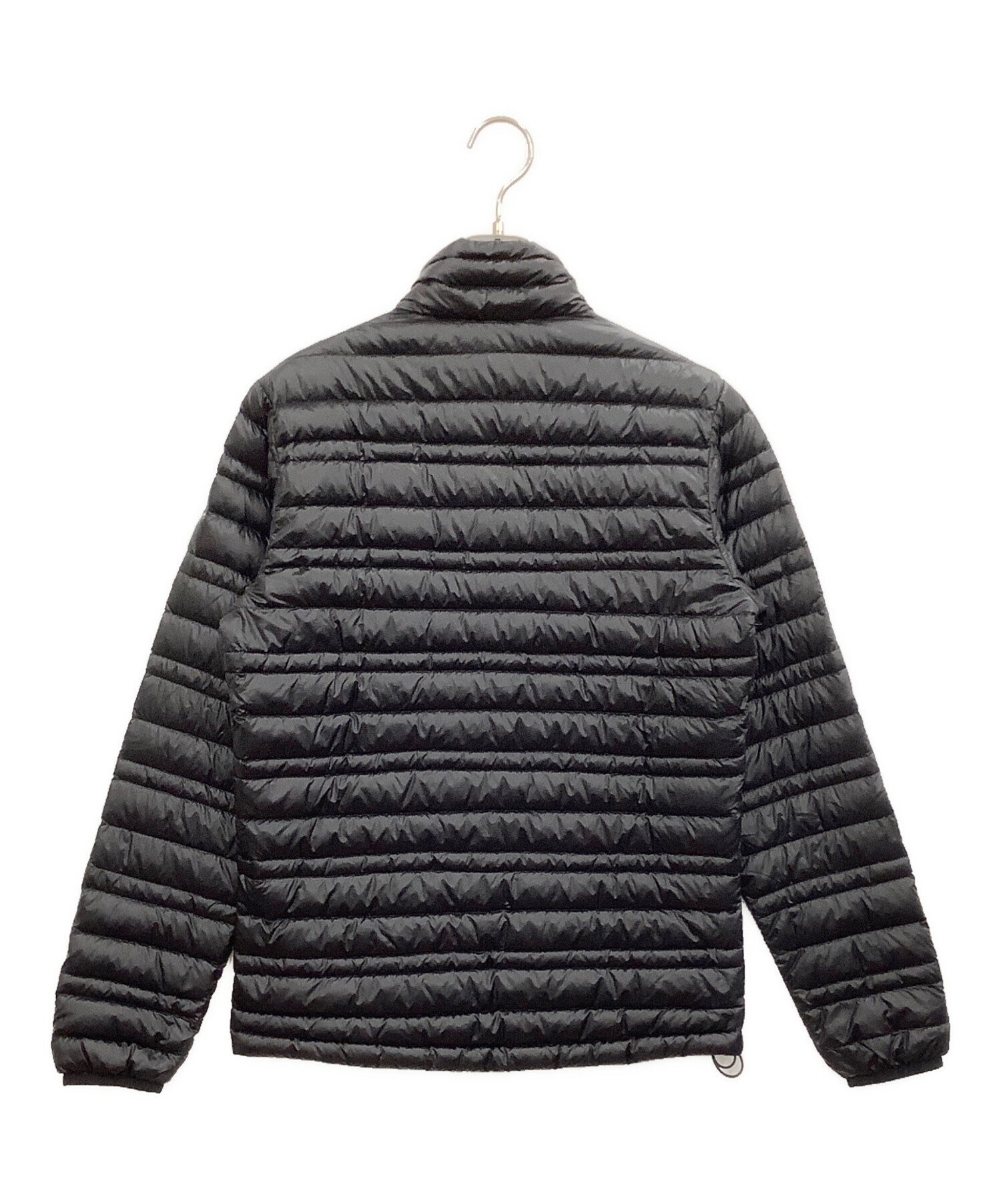 patagonia ブラック ダウンジャケット UNISEX XS patagonia プルオーバーダウンジャケット UNISEX XS ブラック