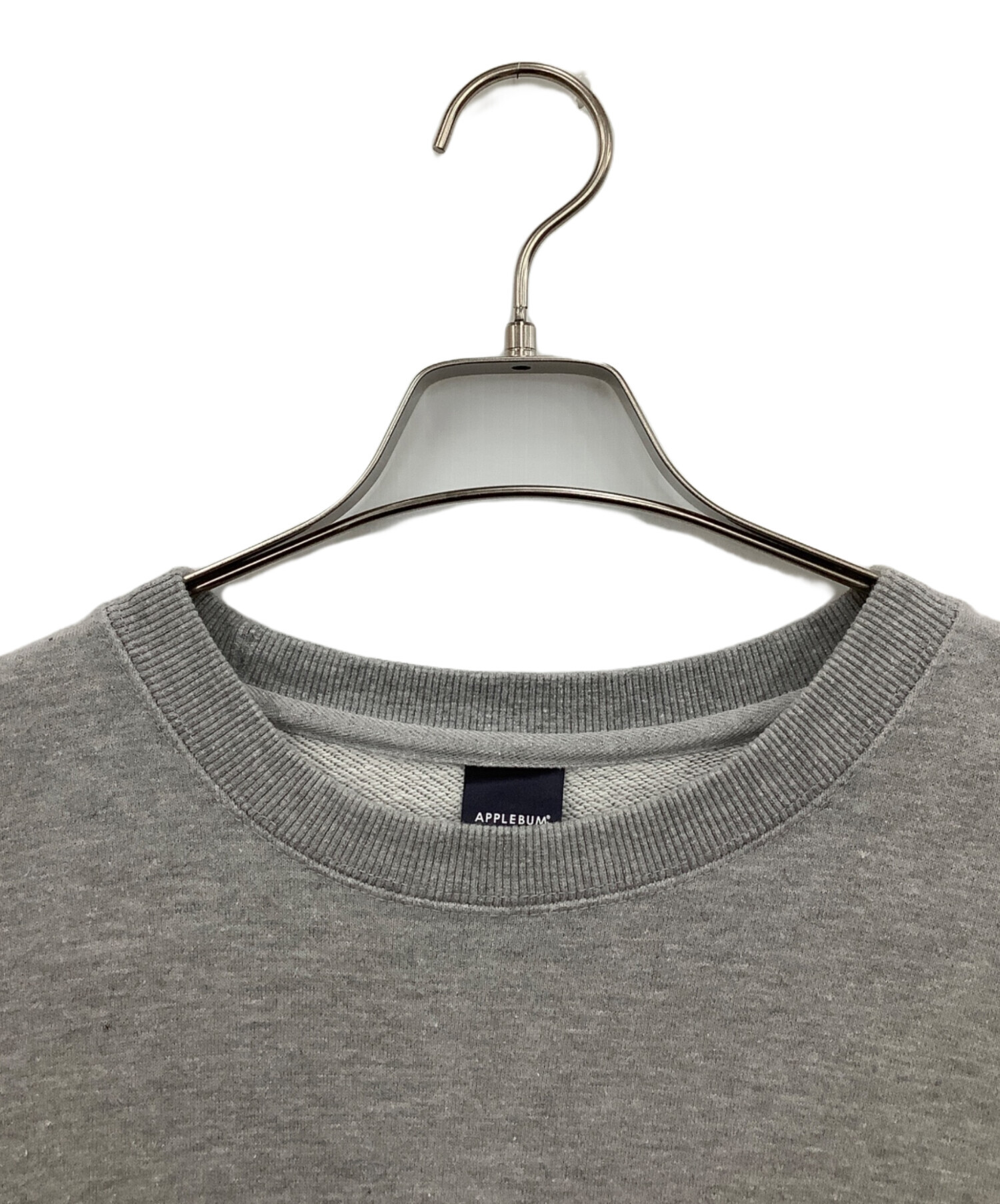 APPLEBUM グレー スウェット Lサイズ 中古・古着通販】APPLEBUM (アップルバム) クルーネックスウェット