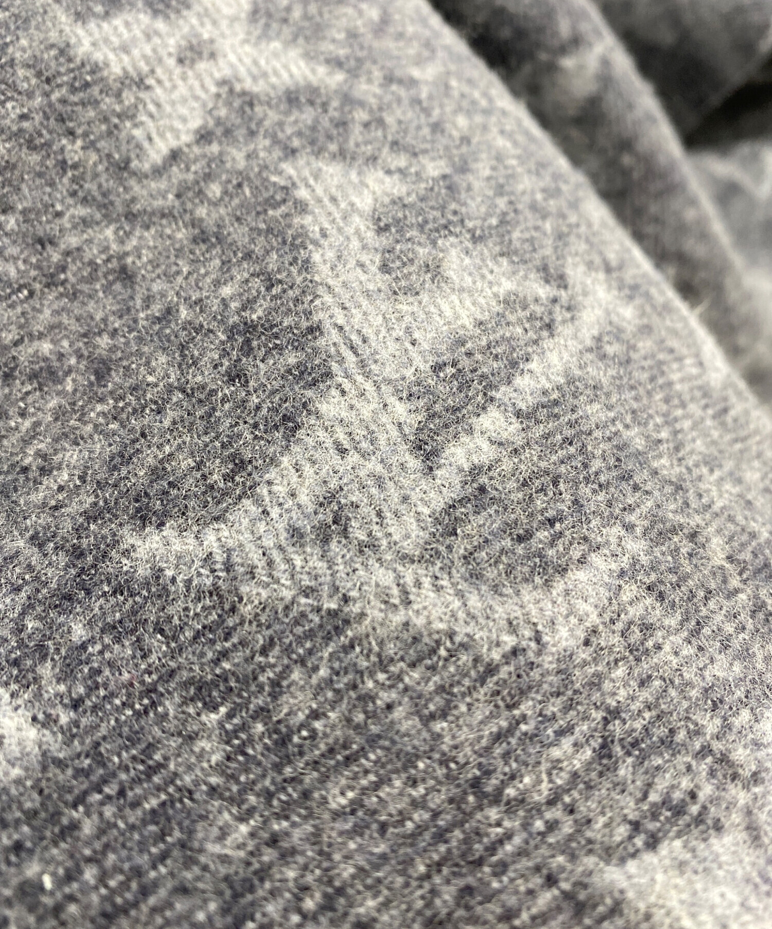 LOUIS VUITTON ミンクマフラー グレー 中古・古着通販】LOUIS VUITTON (ルイ ヴィトン) マフラー グレー