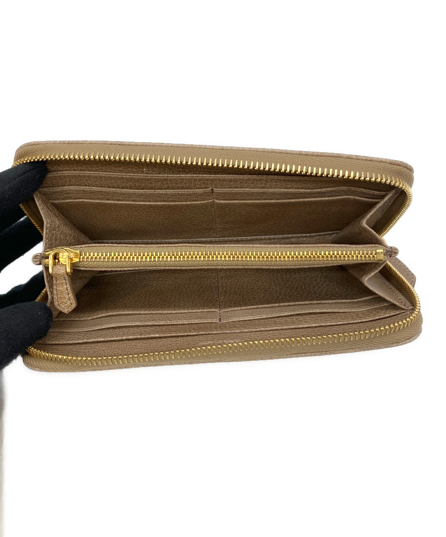 PRADA プラダ 財布・ケース  ベージュ 【古着】【中古】【送料無料】 中古・古着通販】PRADA (プラダ) 長財布 ベージュ｜ブランド・古着通販