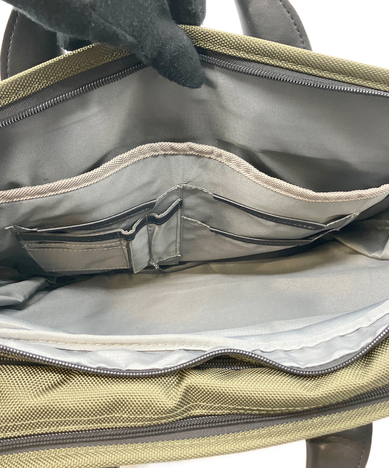 中古・古着通販】TUMI (トゥミ) 2WAYバッグ オリーブ｜ブランド・古着